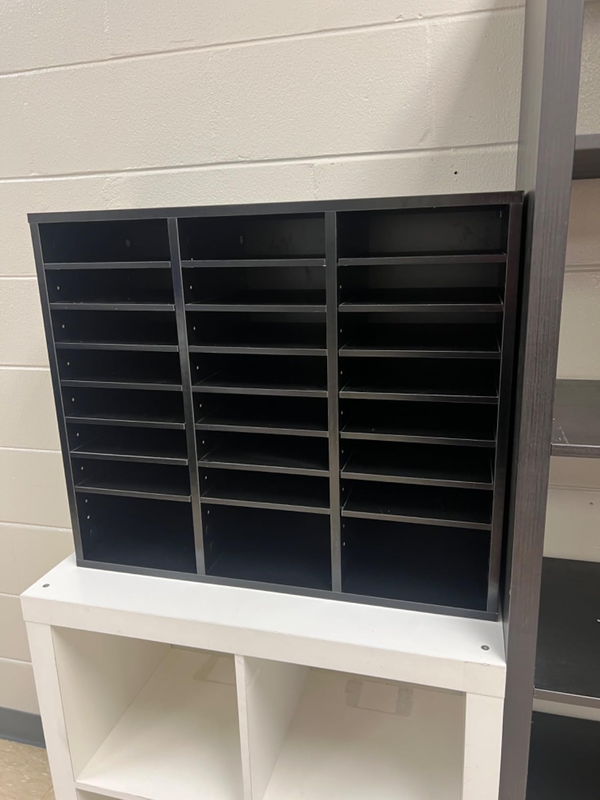 VEVOR Literature Organizers, 24 Compartments Office Mailbox with Adjustable Shelves, Wood Literature Sorter 29x12x24.4 inches for Office, Home, Classroom, Mailrooms Organization, EPA Certified Black customer photo 1
