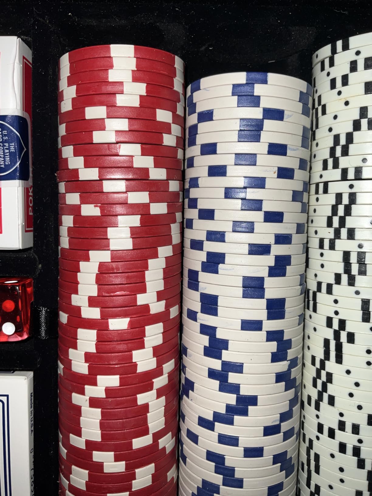 11.5 Gram Poker Chips,200pc Casino Chips Poker for Texas Hold'em, Blackjack Chips,Casino Poker Games Kit,Poker Chips Set for Card Board Game,Bulk Poker Chip,Gambling Chips customer photo 1