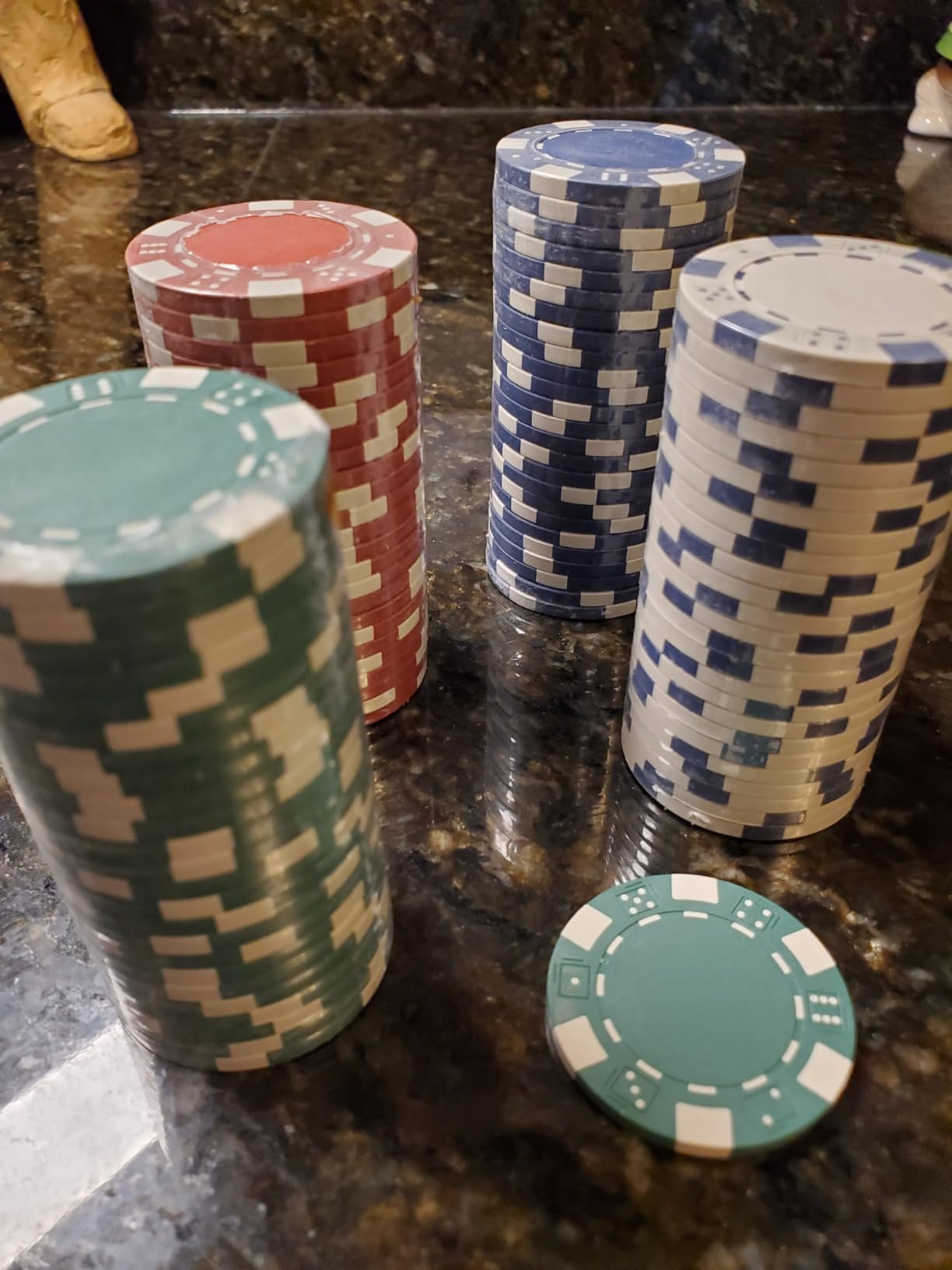 11.5 Gram Poker Chips,200pc Casino Chips Poker for Texas Hold'em, Blackjack Chips,Casino Poker Games Kit,Poker Chips Set for Card Board Game,Bulk Poker Chip,Gambling Chips customer photo 2