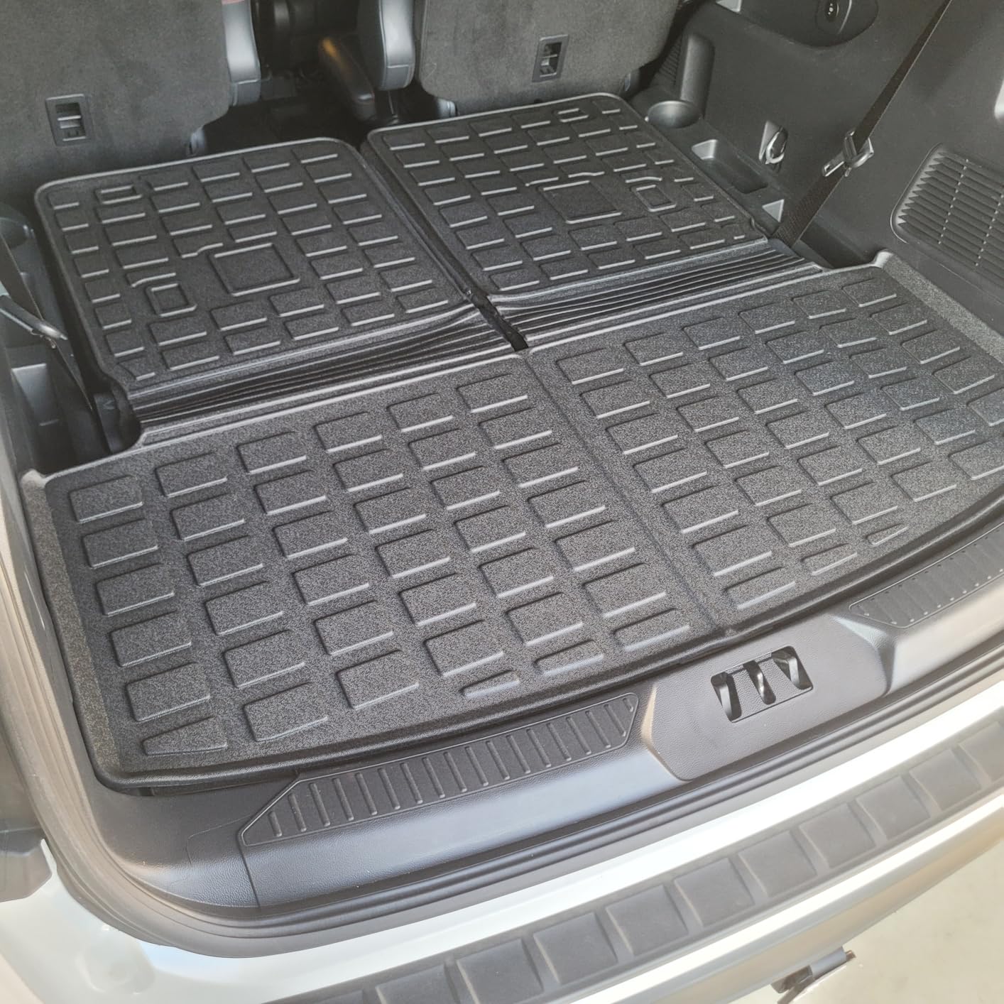 Rongtaod Cargo Mat for 2020-2026 Ford Explorer 6&7 Seats Accessories customer photo 2