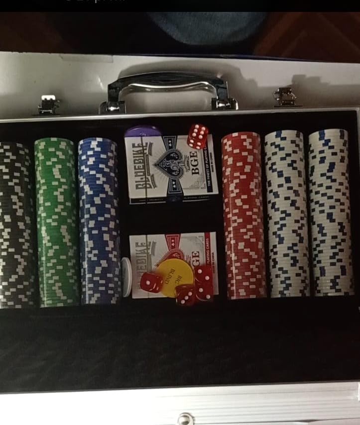 HEITOK 500pc Poker Chip Set 11.5g Iron Core Numbered Aluminum Case customer photo 2