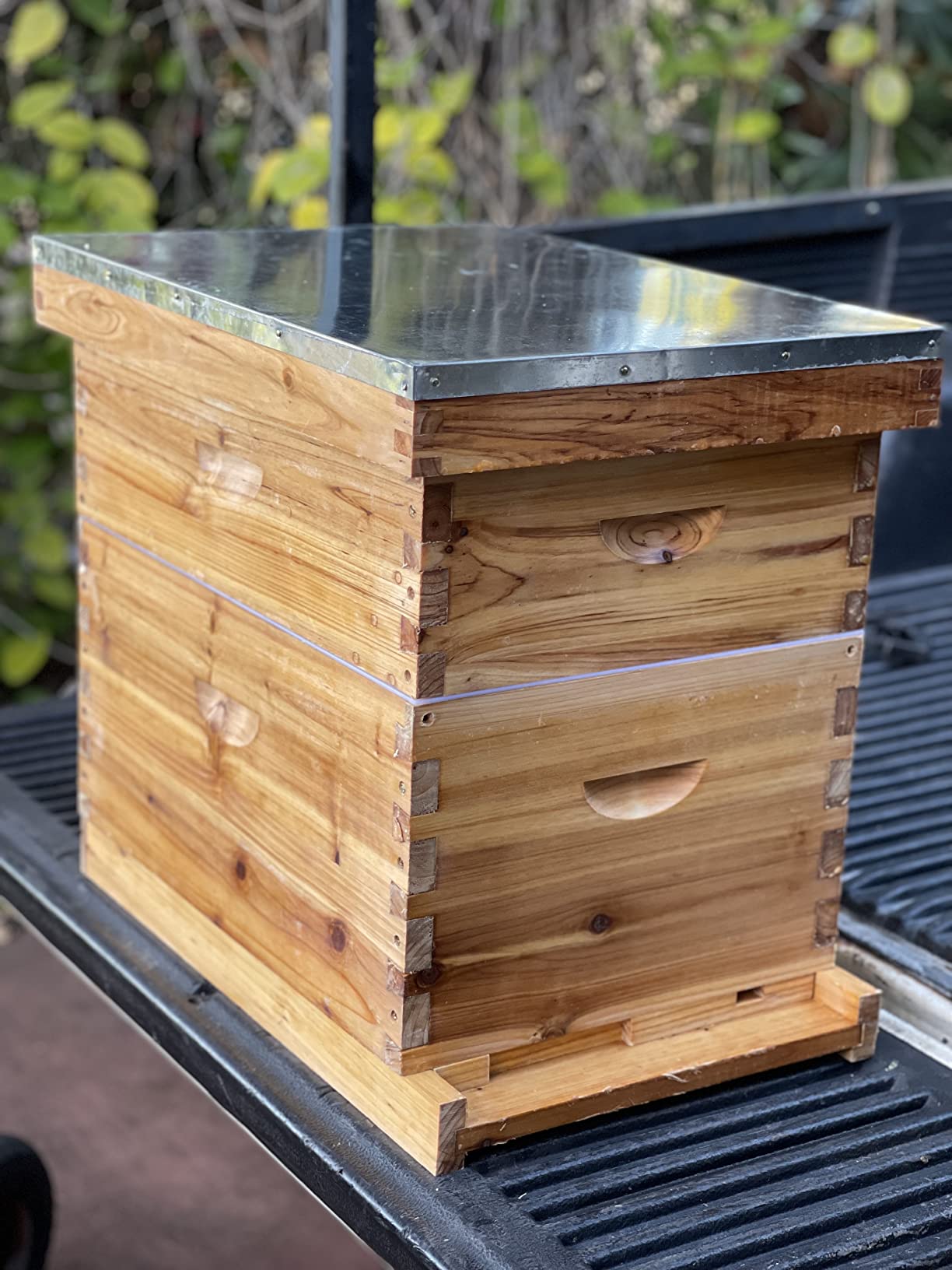 POLLIBEE 8 Frame Beehive Starter kit, Beeswax Coated Hive for Beekeeper, Langstroth Bee Hives Include 2 Deep and 1 Medium Bee Box with Bee Frames and Foundations(Unassembled) customer photo 2