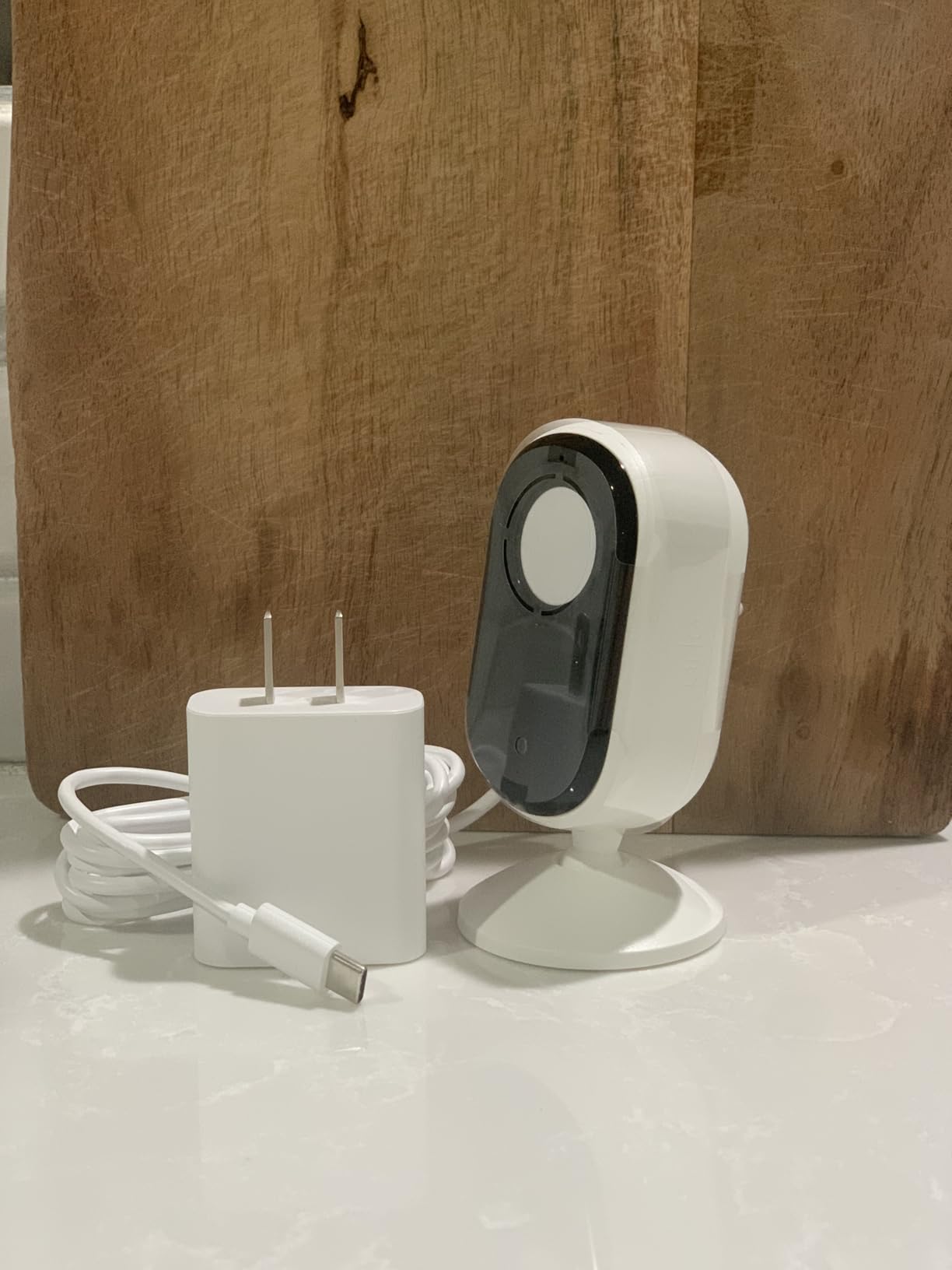Arlo Essential Indoor Security Camera 2K (2nd Gen, 2023 Release) - Wired Plug-in Power, Person Recognition, Animal Detection, 1-Month Trial of Secure Plan, Automated Privacy Shield, 1 Cam, White customer photo 2