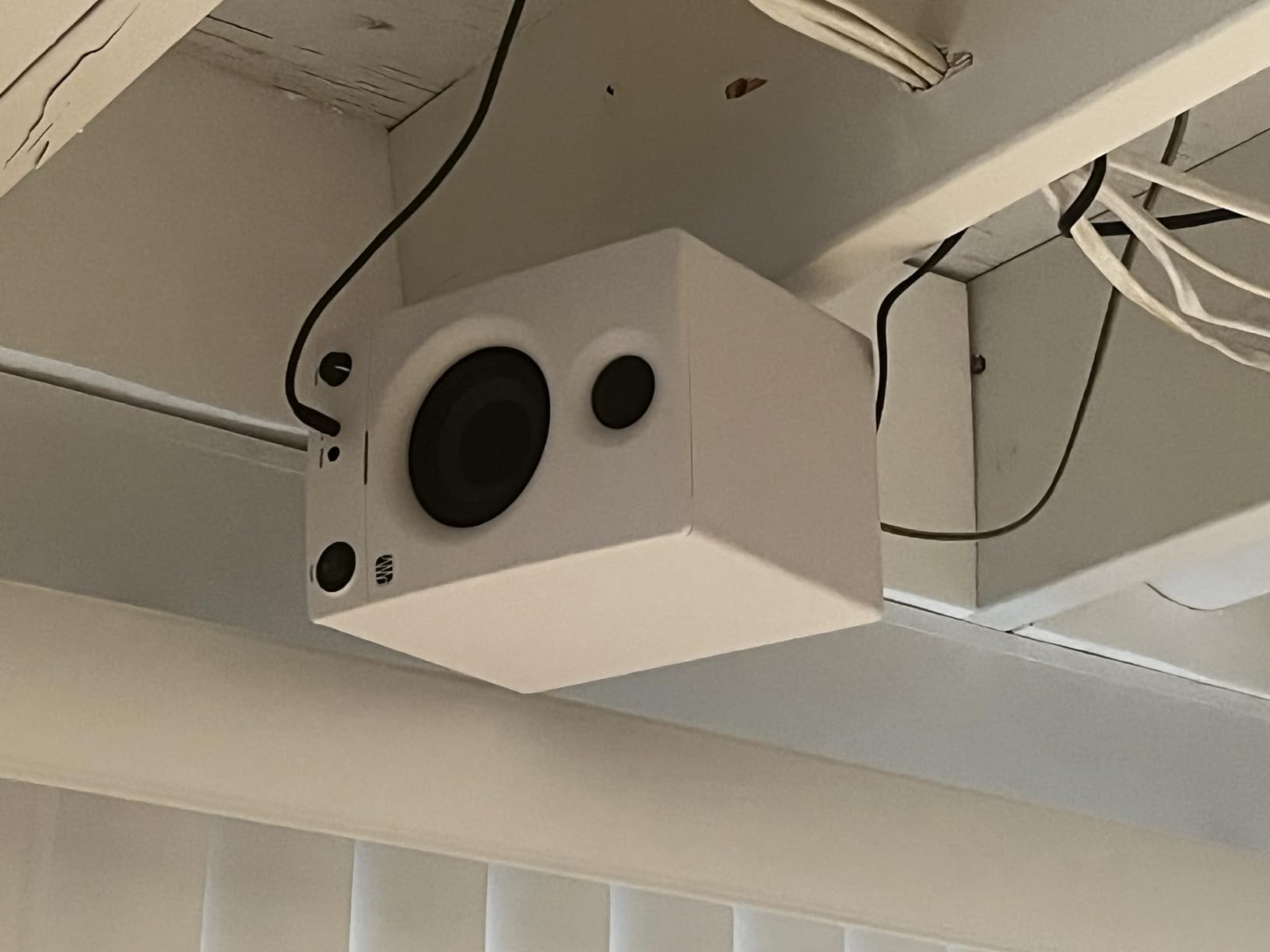 PreSonus Eris 3.5 Powered Studio Monitors, Pair — 3.5” Active Near customer photo 2