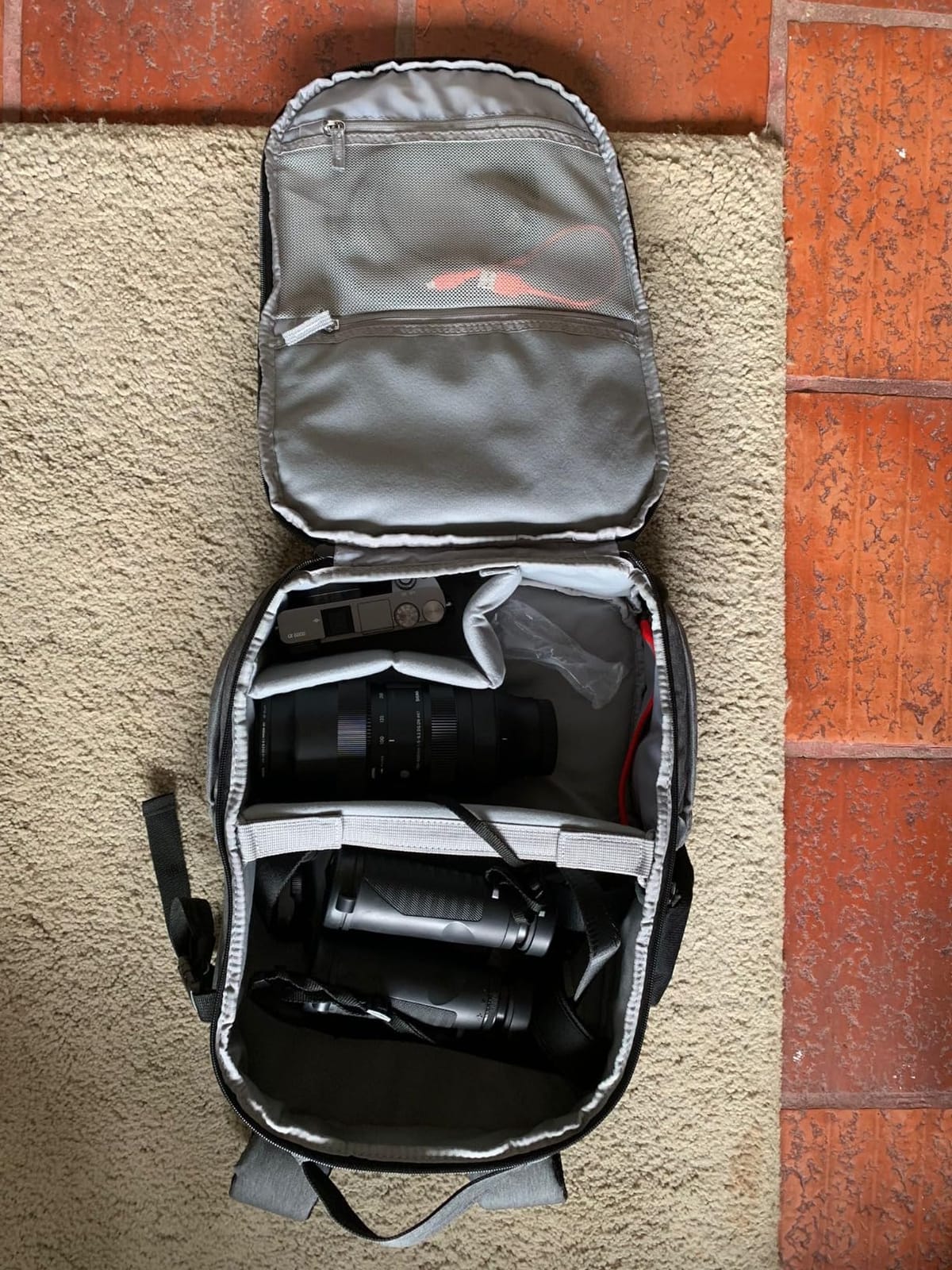 BAGSMART Camera Bag for DSLR, Waterproof Camera Backpacks for Photographers, Camera Case with Laptop Compartment-15.6