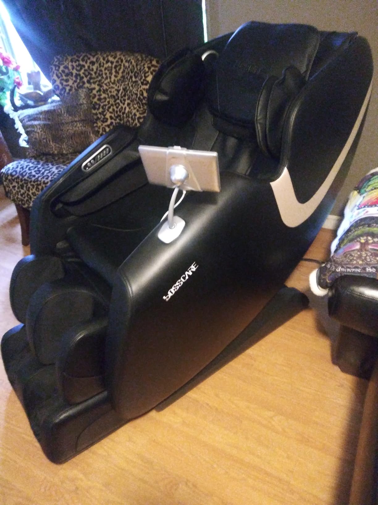 2026 Massage Chair Full Body, AI APP Control Shiatsu Zero Gravity Massage Chair with Foot Roller, Back Calf Heated, Bluetooth Speaker, Relaxing Massaging Recliner for Friend Family customer photo 1