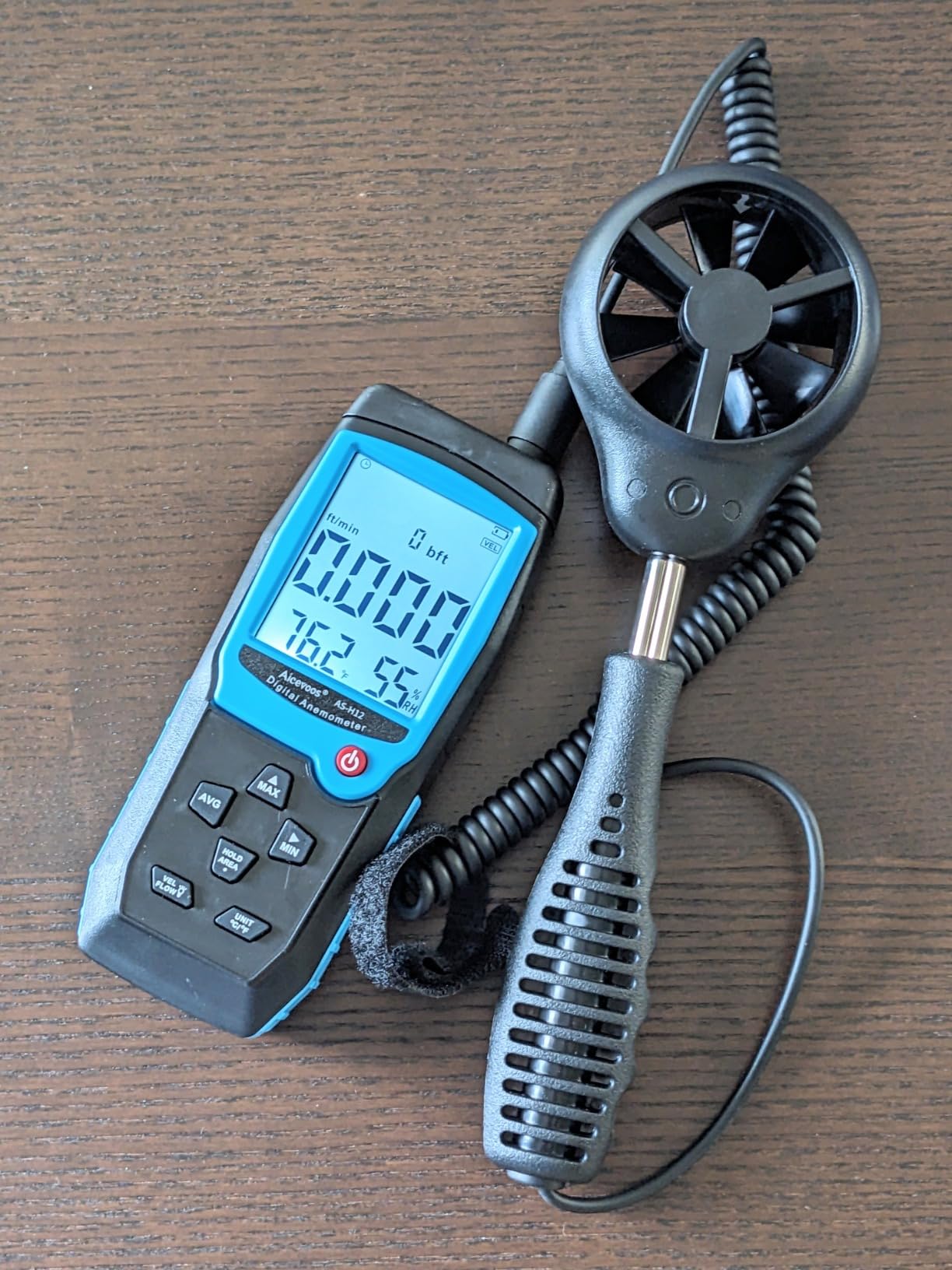 H12 Digital Anemometer Handheld Wind Speed Meter with Extended Wind Sensor, Measures Wind Speed Wind Flow Temperature and Humidity CFM Air Flow Velocity Meter with Big Backlit Screen customer photo 2