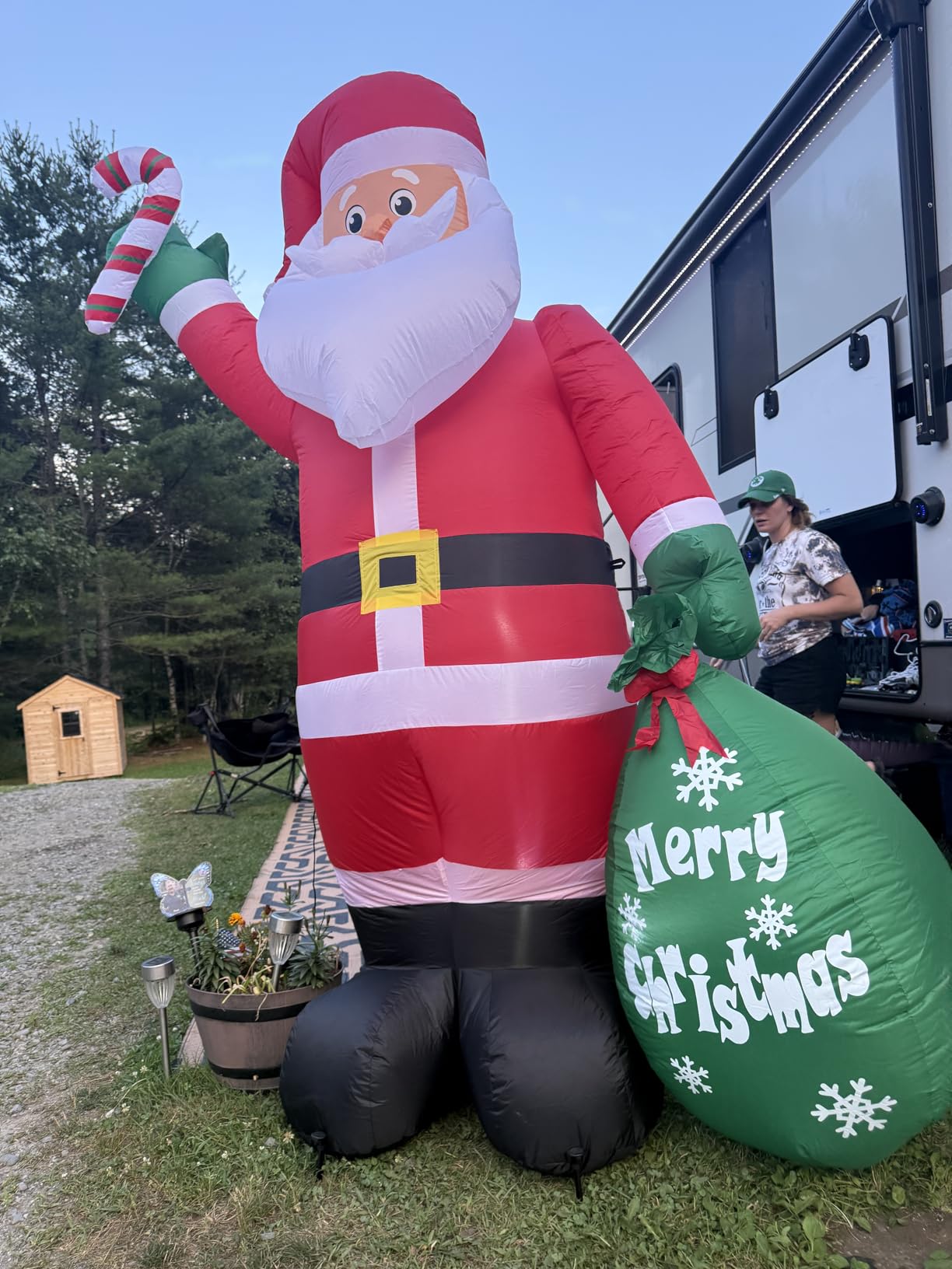 8 FT Christmas Inflatable Santa Claus with Candy and Big Gift Bag Outdoor Decor, Blow Up IP44 Weatherproof Xmas Decorations for Yard, Built-in LED Light for Gardern Lawn Indoor Winter Holiday customer photo 1