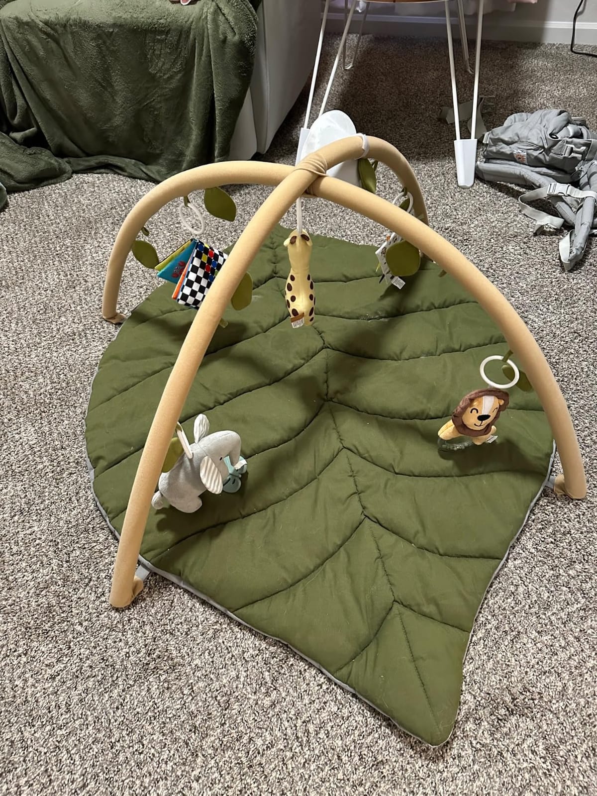 Blissful Diary Baby Play Gym & Activity Mat, Oversize Leaf Shaped Baby Play Mat w 6 Detachable Toys, Tummy Time Mat Promote Motor Skills & Sensory Development Mat, Newborn Infant Baby Essentials Gift customer photo 1