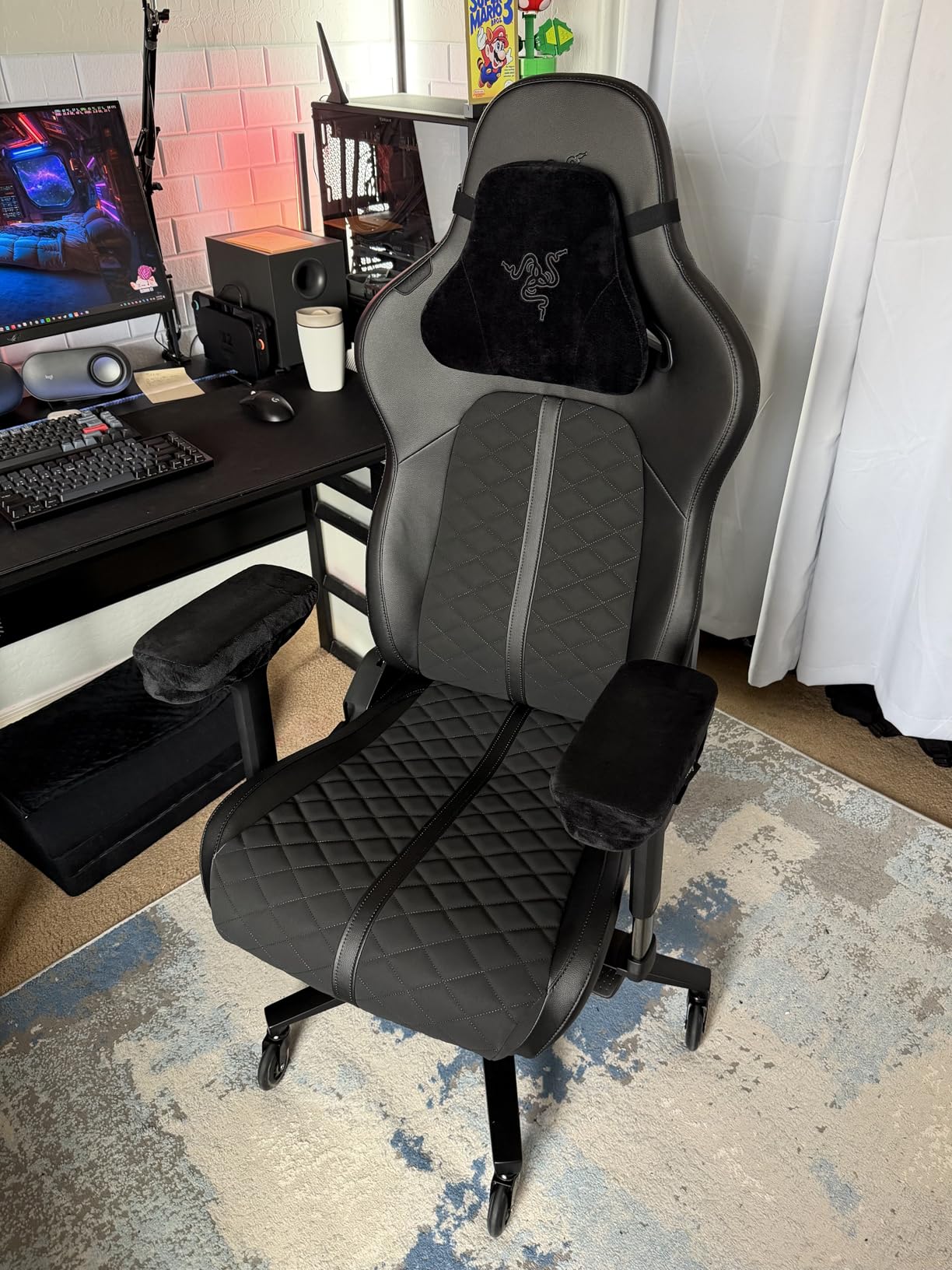 Razer Enki Gaming Chair, Built-in Lumbar Arch, All-Day Comfort, Black customer photo 1
