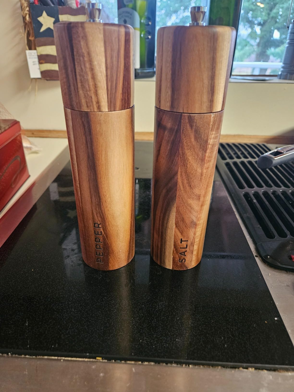 Saffron & Sage Premium Acacia Wood Salt and Pepper Grinder Set of 2-8” Tall Salt and Peppercorn Mill with Adjustable Coarse Settings, Rust Resistant, Smooth and Quality Grinding Mechanism customer photo 1