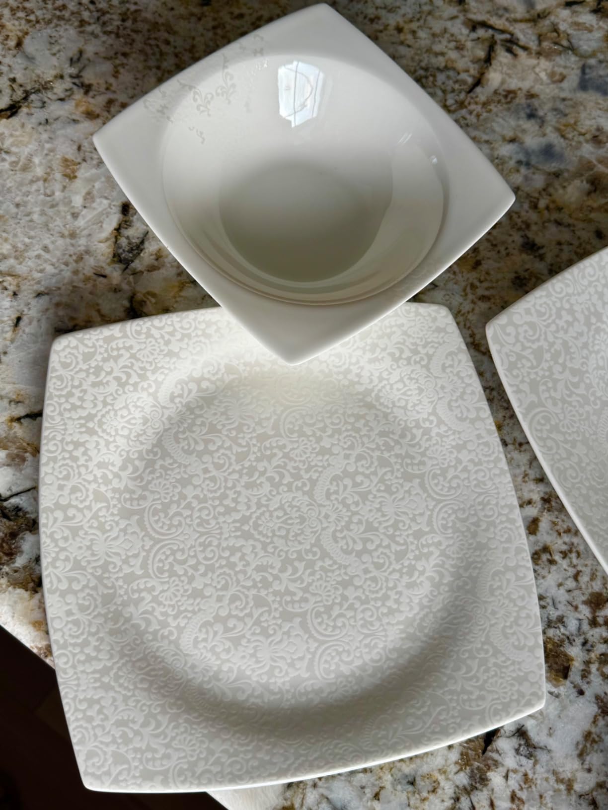 Karaca New Flava Bone China Dinnerware Set for 6, 24-Piece White Dinner Set, Lightweight & Durable Fine Bone China Plates and Bowls, Elegant Tableware for Everyday Dining and Special Occasions customer photo 2