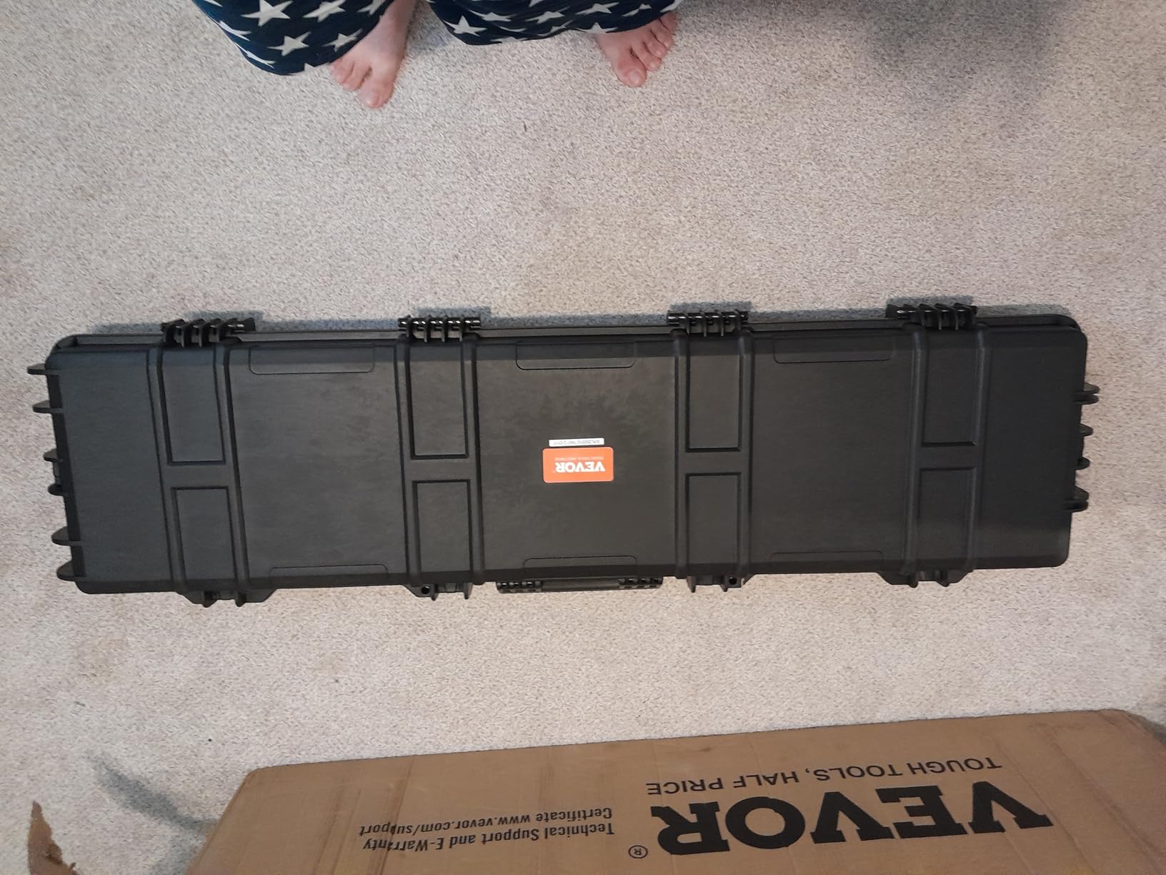 VEVOR Rifle Case, Rifle Hard Case with 4 Layers Fully-protective Foams, Lockable Hard Gun Case with Wheels, IP67 Waterproof & Crushproof, for Rifles or Shotguns customer photo 1