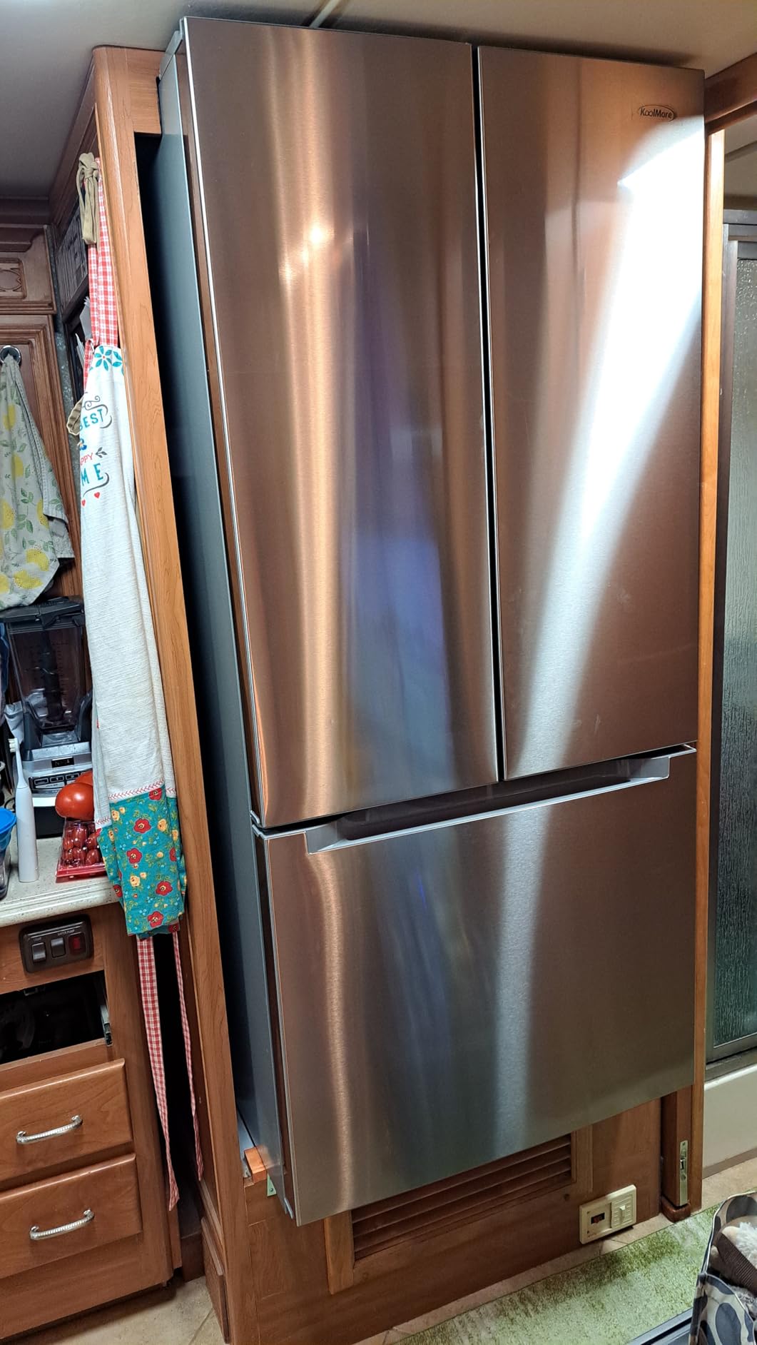 KoolMore 30-Inch and 18.5 cu. ft. Counter Depth French Door Refrigerator with Three Doors and Deep Freezer in Stainless-Steel (KM-RERFDSS-18C) customer photo 2