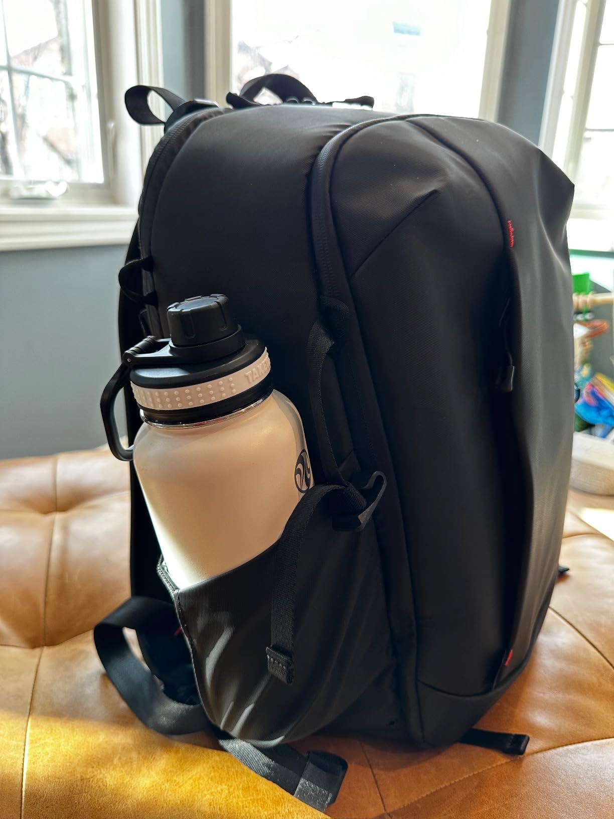 ULANZI 22L Camera Backpack Professional Bag, Water-Resistant Camera Case customer photo 1