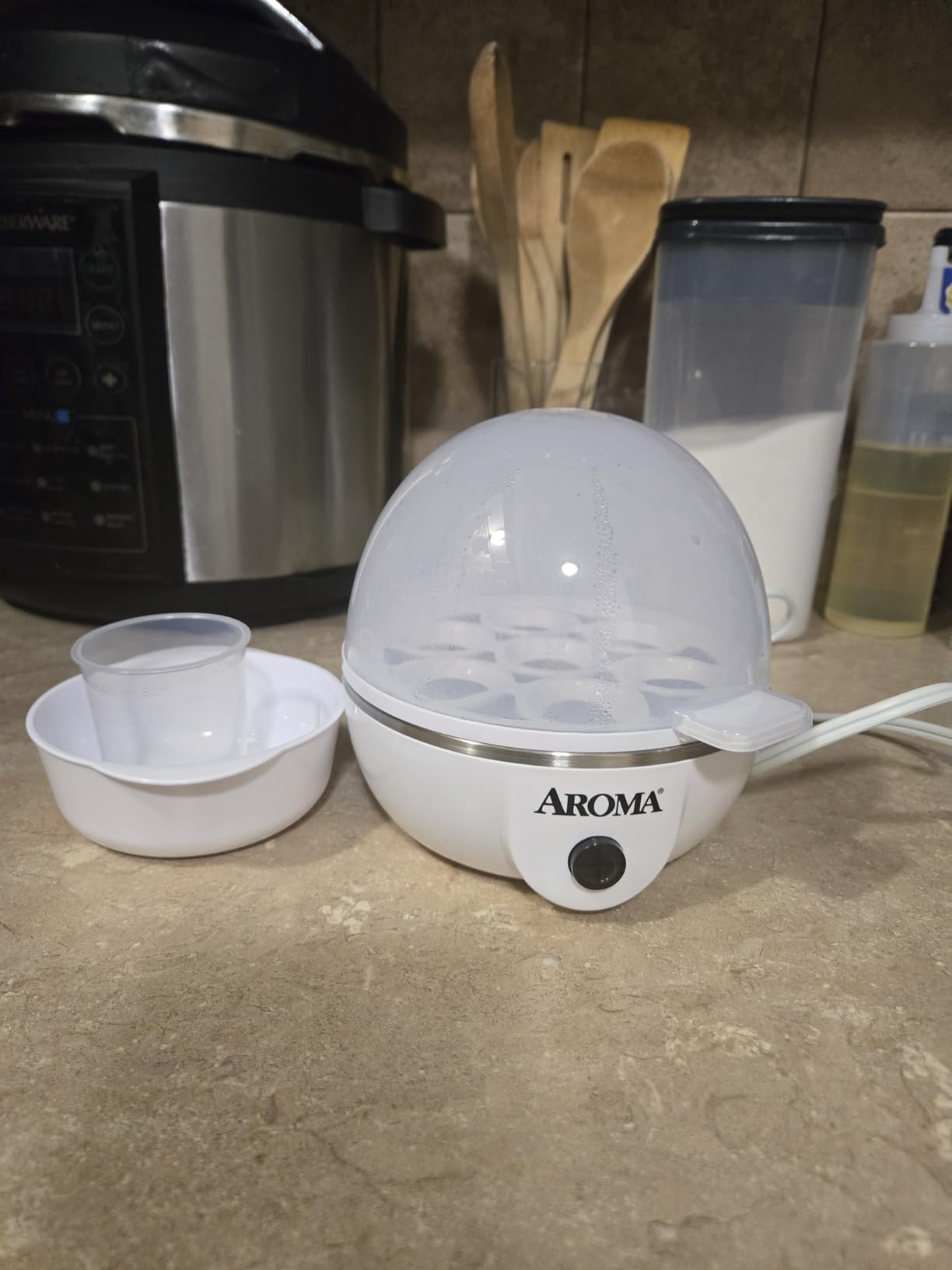 AROMA® Overly Easy Egg Cooker, Steamer, and Electric Egg Poacher | XL Capacity Egg Steamer Fits 7 Eggs, White customer photo 2