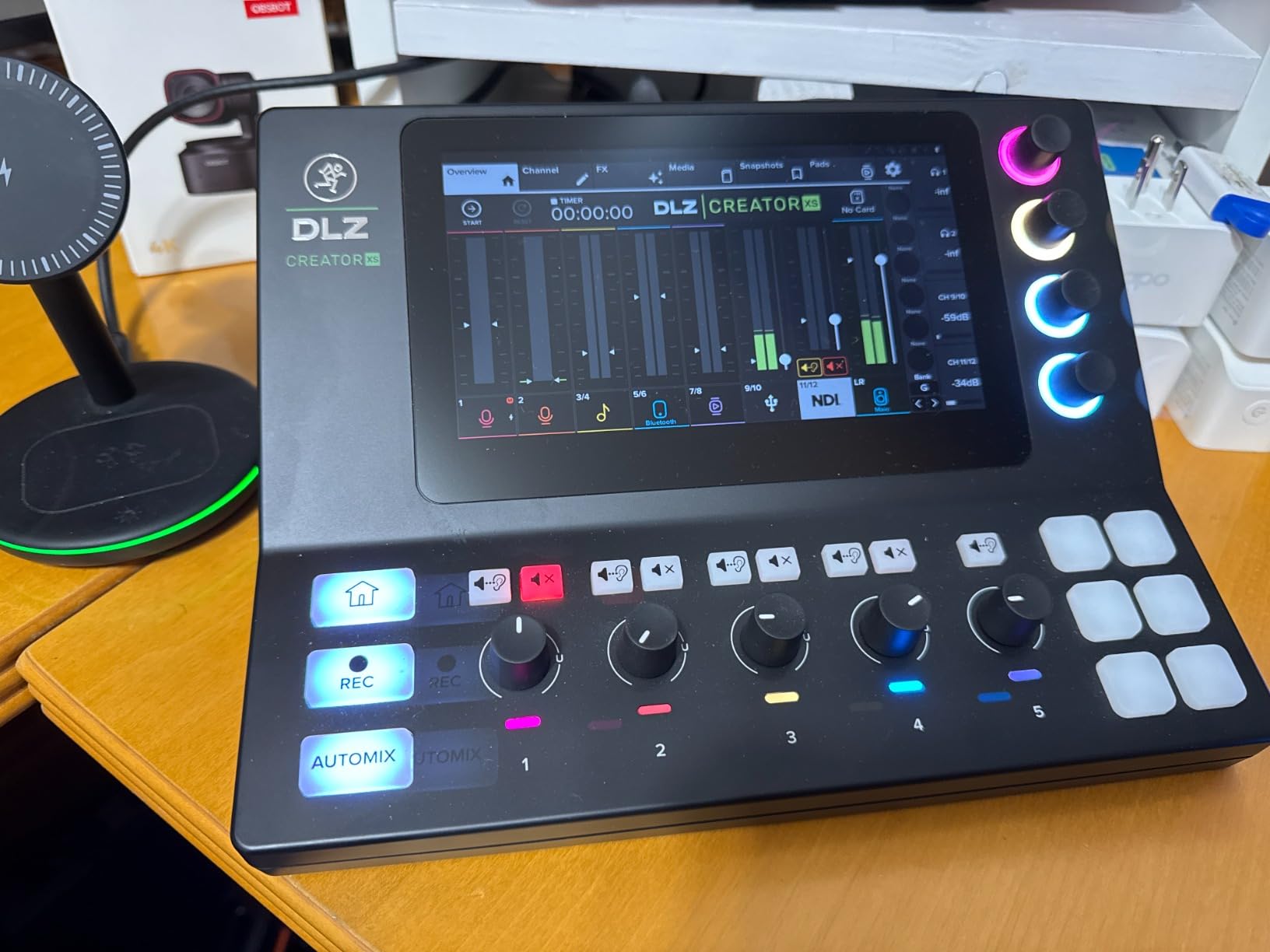 Mackie DLZ Creator XS Adaptive Digital Mixer for Podcasting, Streaming and YouTube with User Modes, Mix Agent Technology, Auto Mix, Onyx80 Mic Preamps customer photo 2