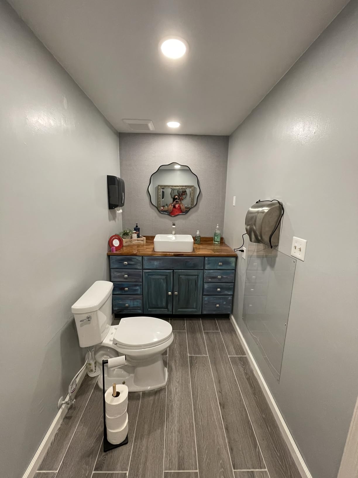 VEVOR Heavy Duty Commercial Hand Dryer, 1300W Automatic High Speed Stainless Steel Warm Wind Hand Blower, 120V Plug in/Hardwired Two Power Options, Compliant for Industry Business Restrooms customer photo 2