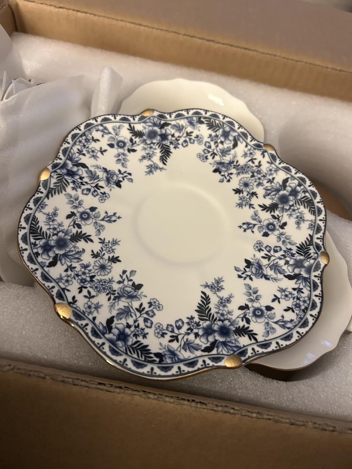 TATSUMI Country Roses Bone China Tea Cup and Saucer Set, 3 Pieces, Vintage Style, For Women and Tea Parties(QH,1 Set) customer photo 1