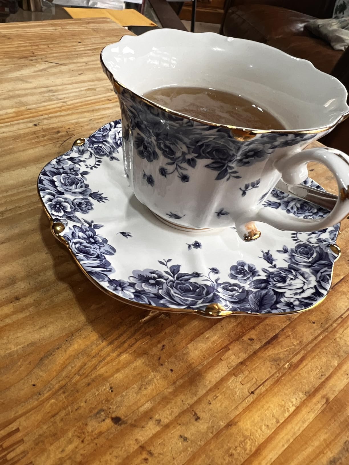 TATSUMI Country Roses Bone China Tea Cup and Saucer Set, 3 Pieces, Vintage Style, For Women and Tea Parties(QH,1 Set) customer photo 2