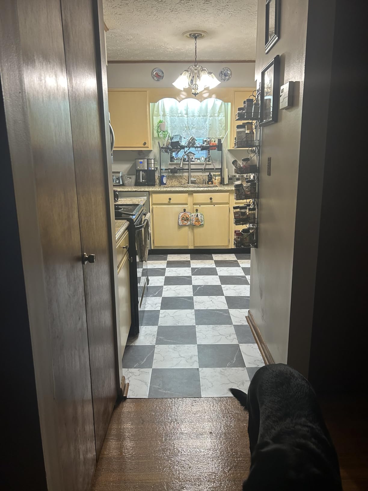 Art3d 30-Pack Peel and Stick Vinyl Floor Tiles, Black & White Marble customer photo 1