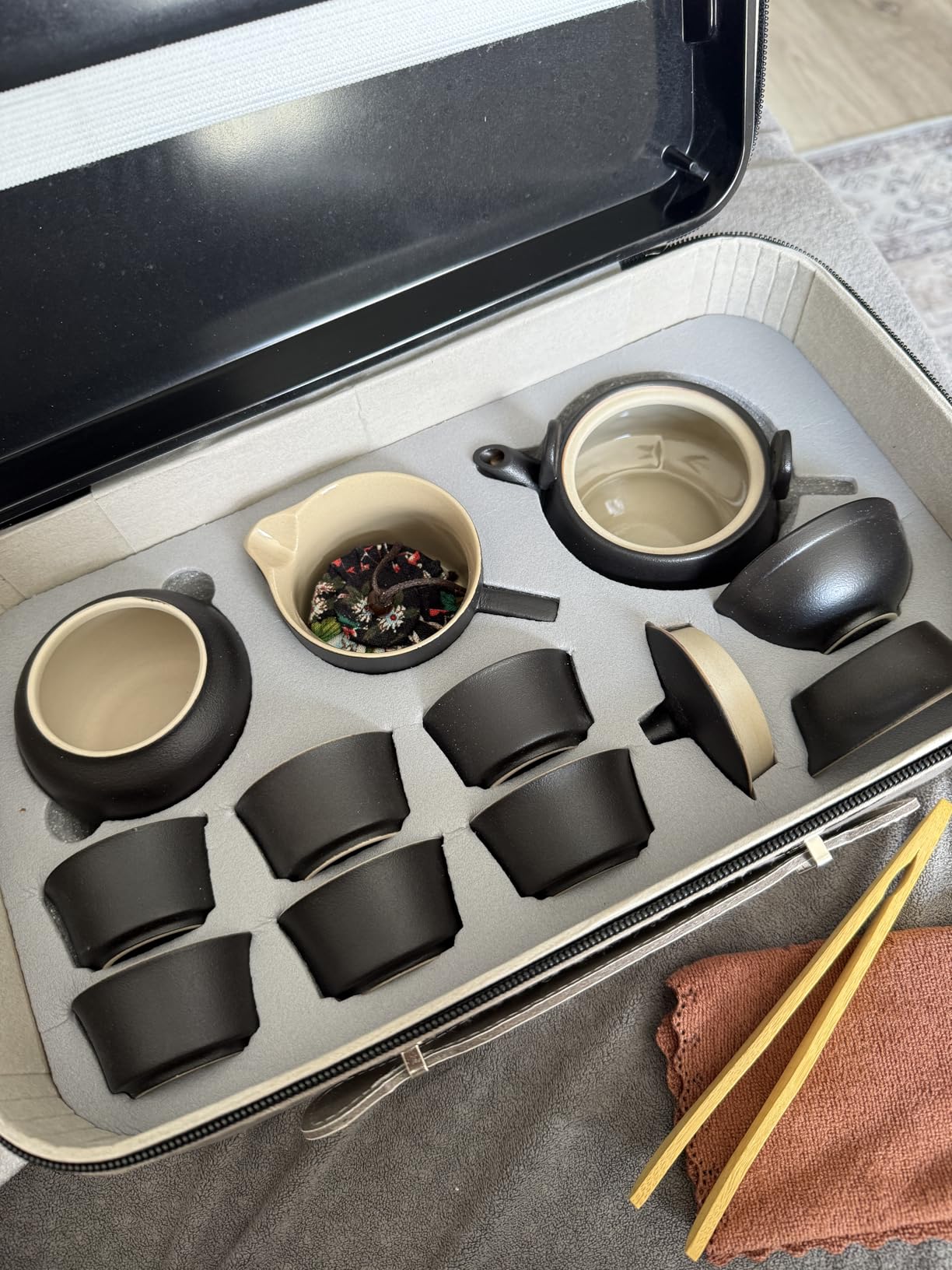 LURRIER Gongfu tea sets, Portable Ceramic TeaSet, Asian Tea sets for adult, Tea Gift sets, Grey leather case, Portable Travel Bag,Home,Gifting,Outdoor and Office(White Jade Thouand Mile and Mountain) customer photo 1