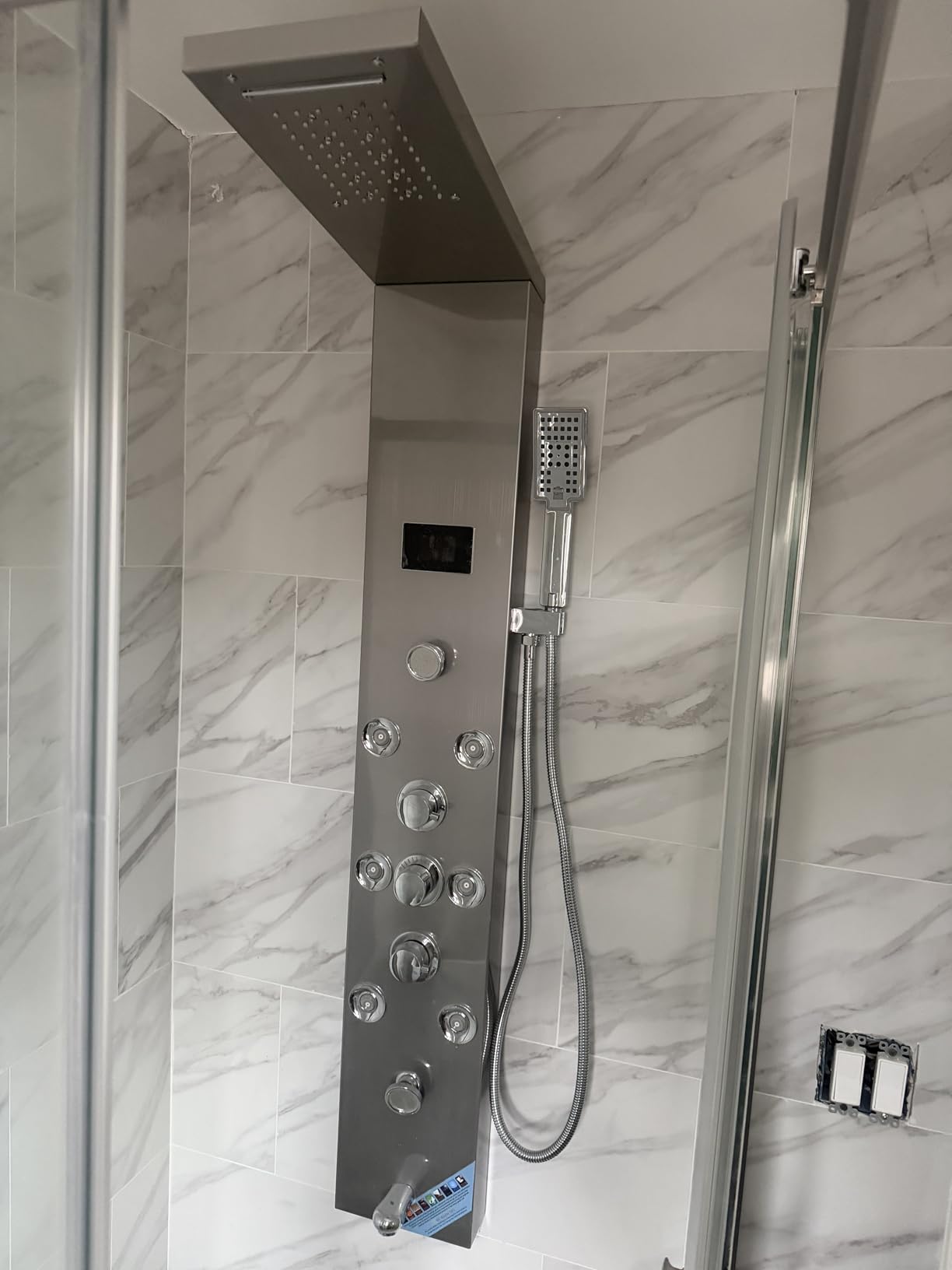 VEVOR Shower Panel, 6 Shower Modes, LED & Screen Hydroelectricity Shower Tower Panel System, Rainfall, Waterfall, 8 Massage Jets, Tub Spout, Handheld Shower, Stainless Steel Wall-Mounted Shower Set customer photo 1