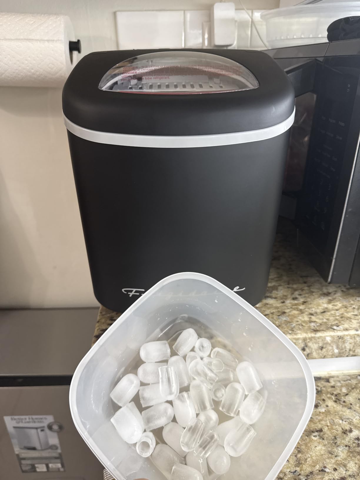 FRIGIDAIRE EFIC128AMZBLK Compact Countertop Ice Maker, 26 lb per Day, Black customer photo 1