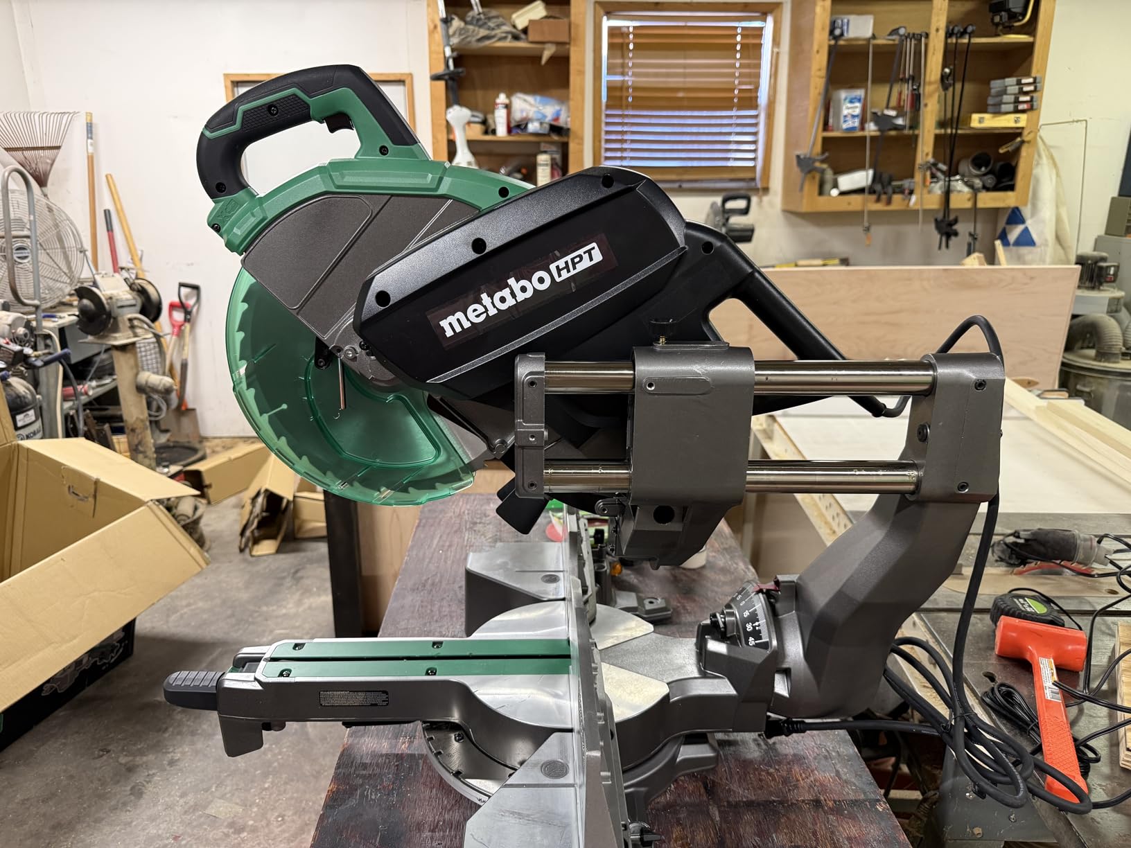 Metabo HPT 12-Inch Dual Bevel Sliding Miter Saw, C12RSH3 customer photo 1