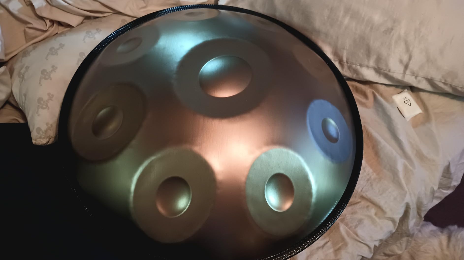 GLADFRESIT handpan 18-inch 9-Note 440Hz G Minor (Mini Gold) - Includes Stand,handpan Bag, 2 Beaters & Dust Cloth customer photo 2