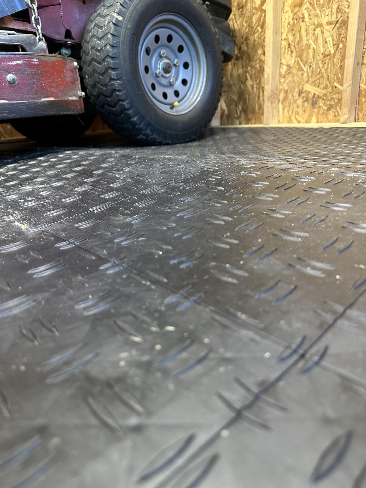 VEVOR Garage Floor Tiles 12 x 12 x 0.53 inch, Interlocking Design Ease of Installation Double-Sided Texture Non-Slip Sturdiness, for Garages, Basements, Repair Shops, Black, 50 Pack | Easy Installation Double-Sided Texture Non-Slip Sturdiness, Premium PP for Garage, Basement, Repair Shop, Black customer photo 1