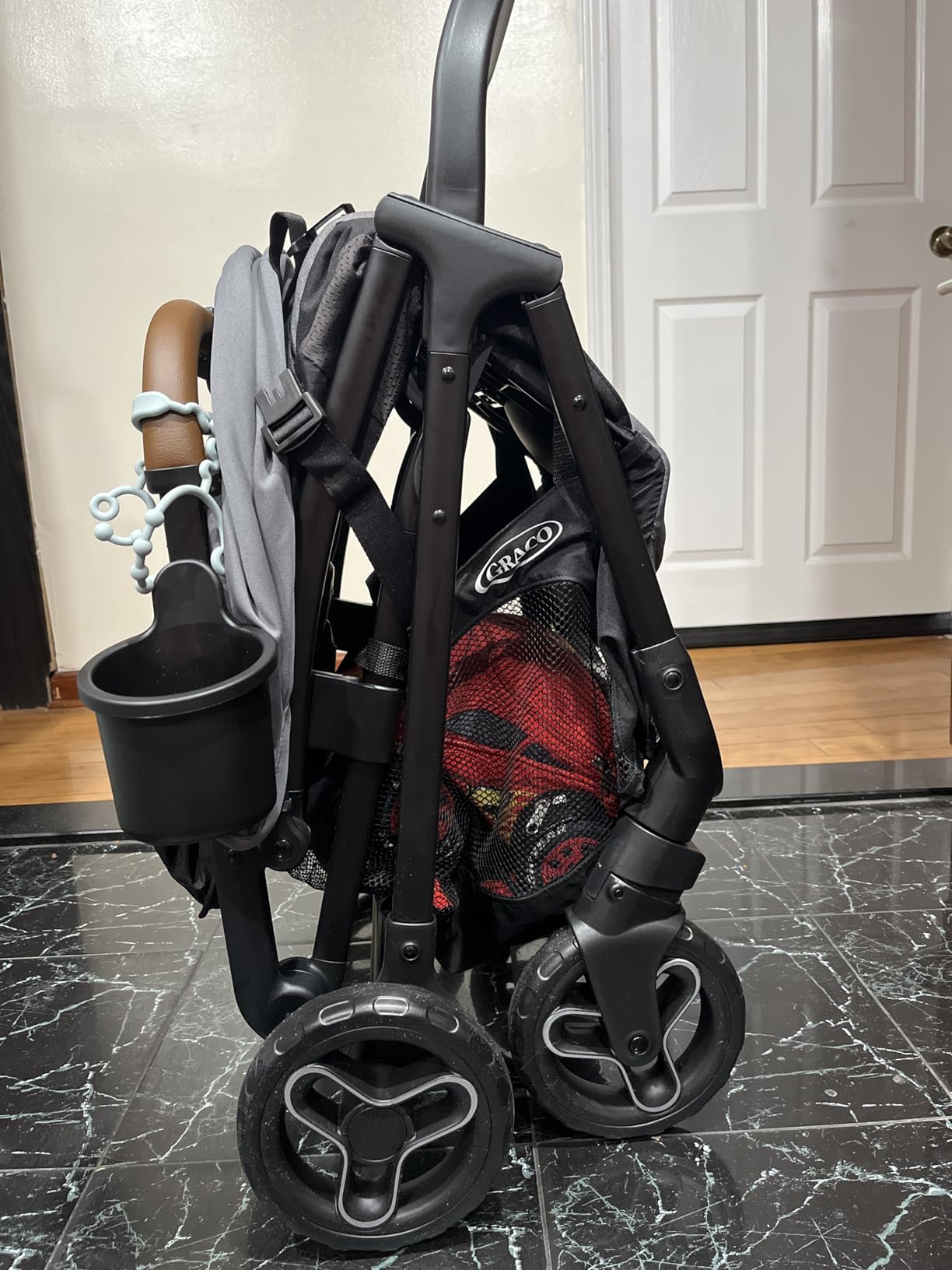 Graco Ready2Jet Compact Stroller Overhead Friendly Compact Travel Stroller with Automatic Fold, Kingston customer photo 2