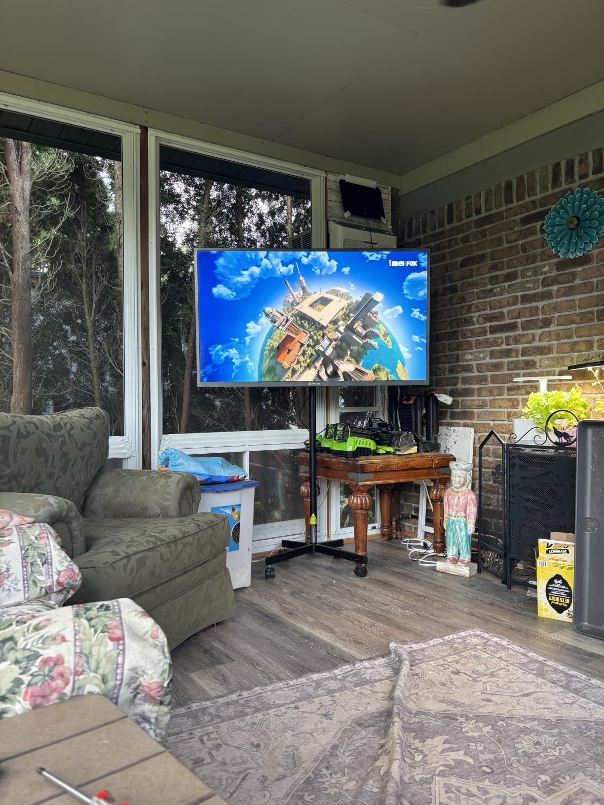 SYLVOX Outdoor TV, 55 inch 2000 nits Full Sun Outdoor TVs, Weatherproof TV customer photo 2