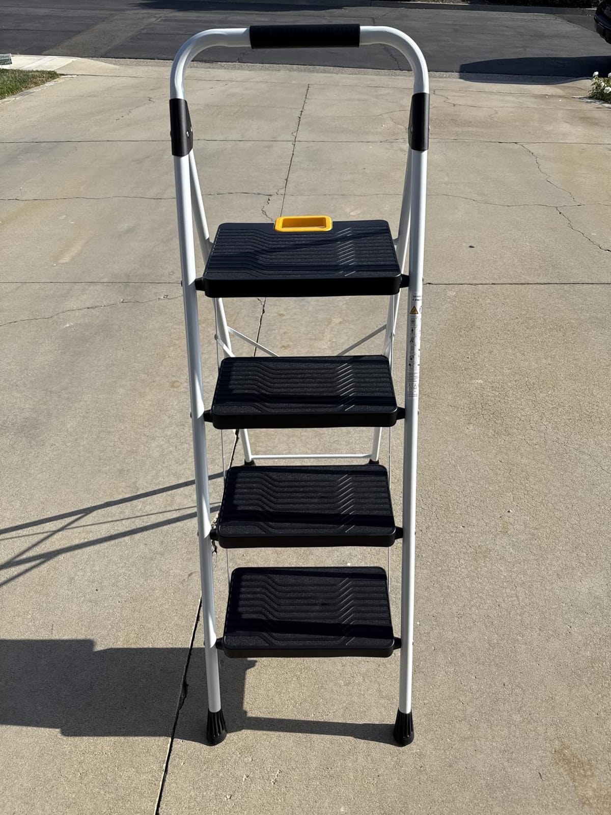 KINGRACK 5 Step Ladder, Folding Step Ladders for Home, 800lb Capacity,White customer photo 1