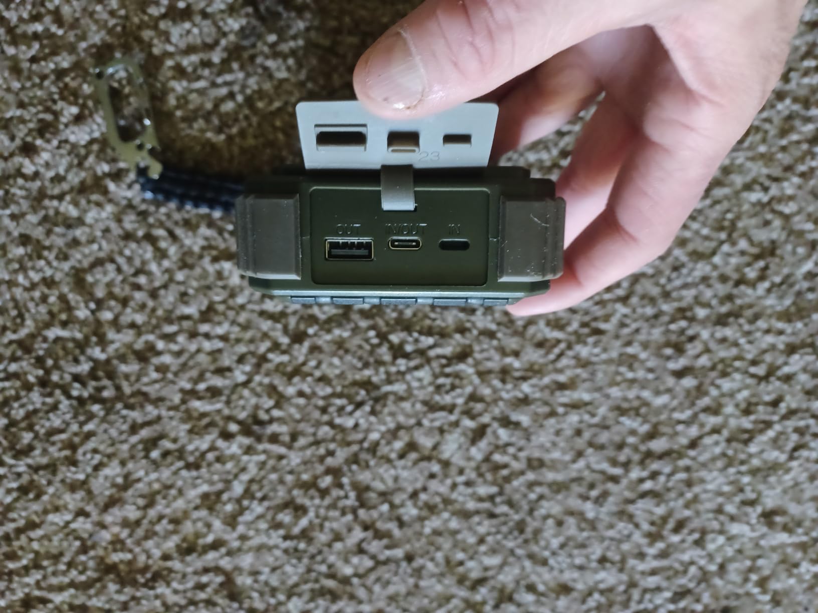 BLAVOR Solar Power Bank 20000mAh, Wireless Charger for Phones & Apple Watch customer photo 1
