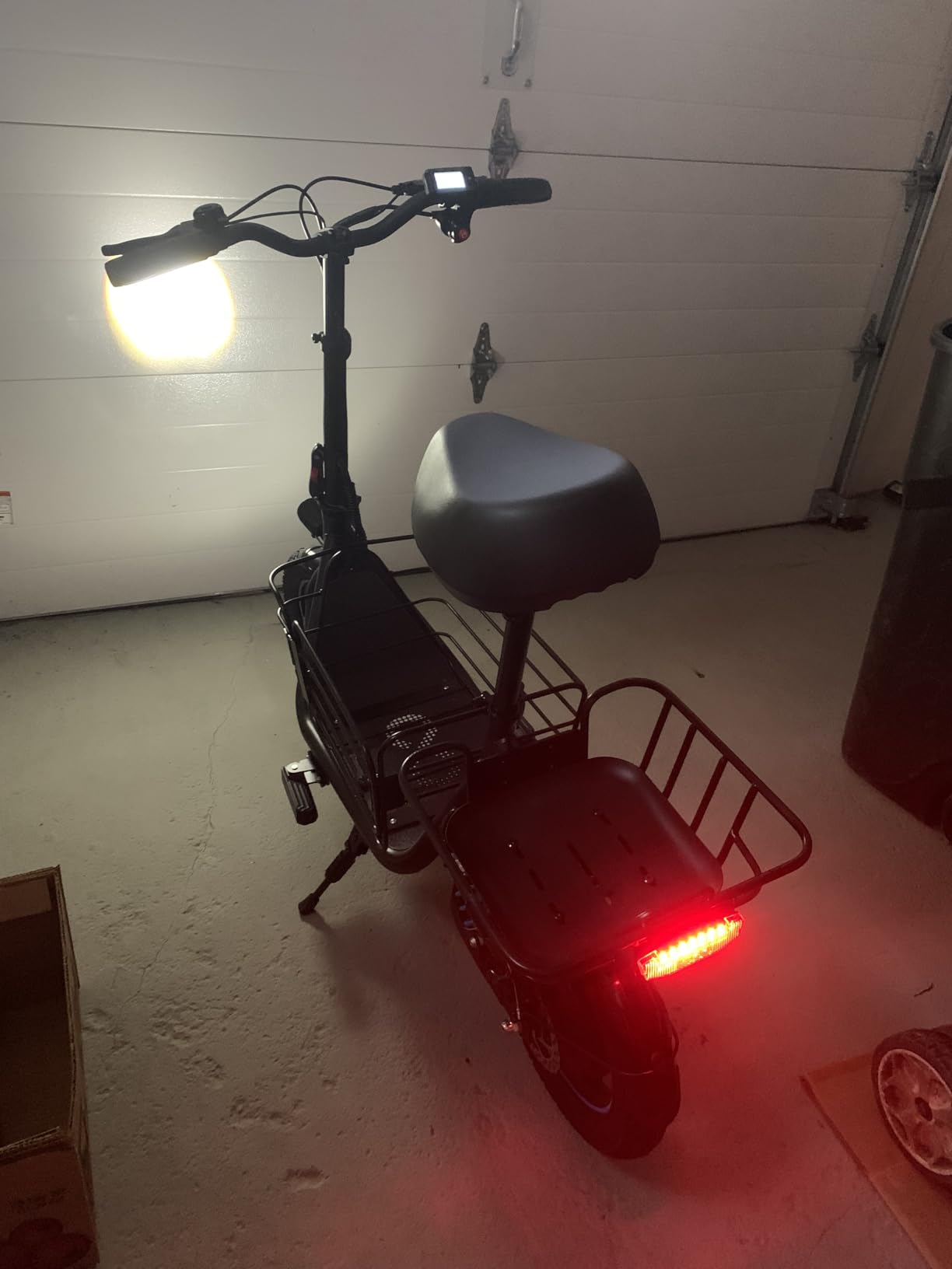 Gyroor Electric Scooter with Seat for Adults 20 Miles Range | 550W Motor, Pet Basket, 18.6 MPH Speed, 12