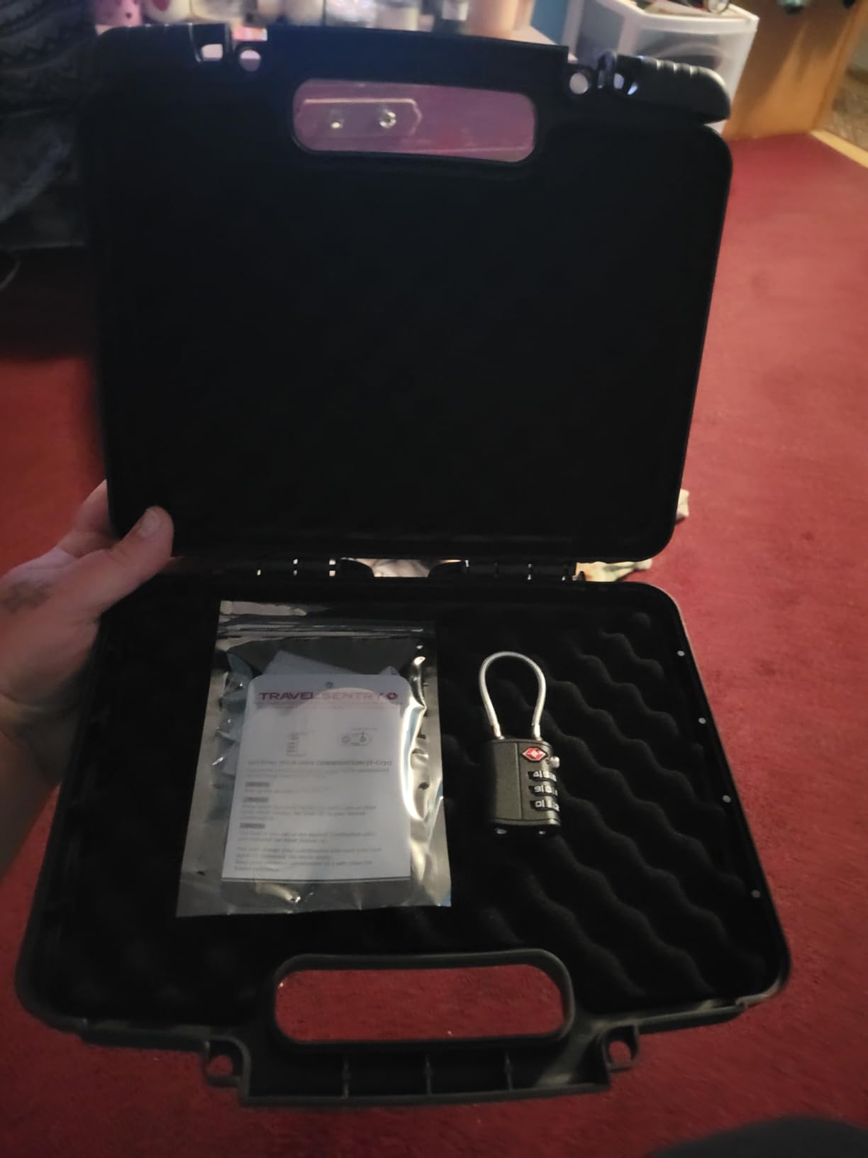 Kinghardcase 9mm Gun Case Lockable, TSA Approved Firearm Travel Case with TSA Lock, Pistol Case Hard Shell, Gun Safe for Handgun, Pistol, Revolver - Shockproof Gun Storage customer photo 2
