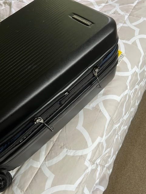 Briggs & Riley Sympatico Essential 22 Inch Hardside Carry-On Spinner, Olive customer photo 2