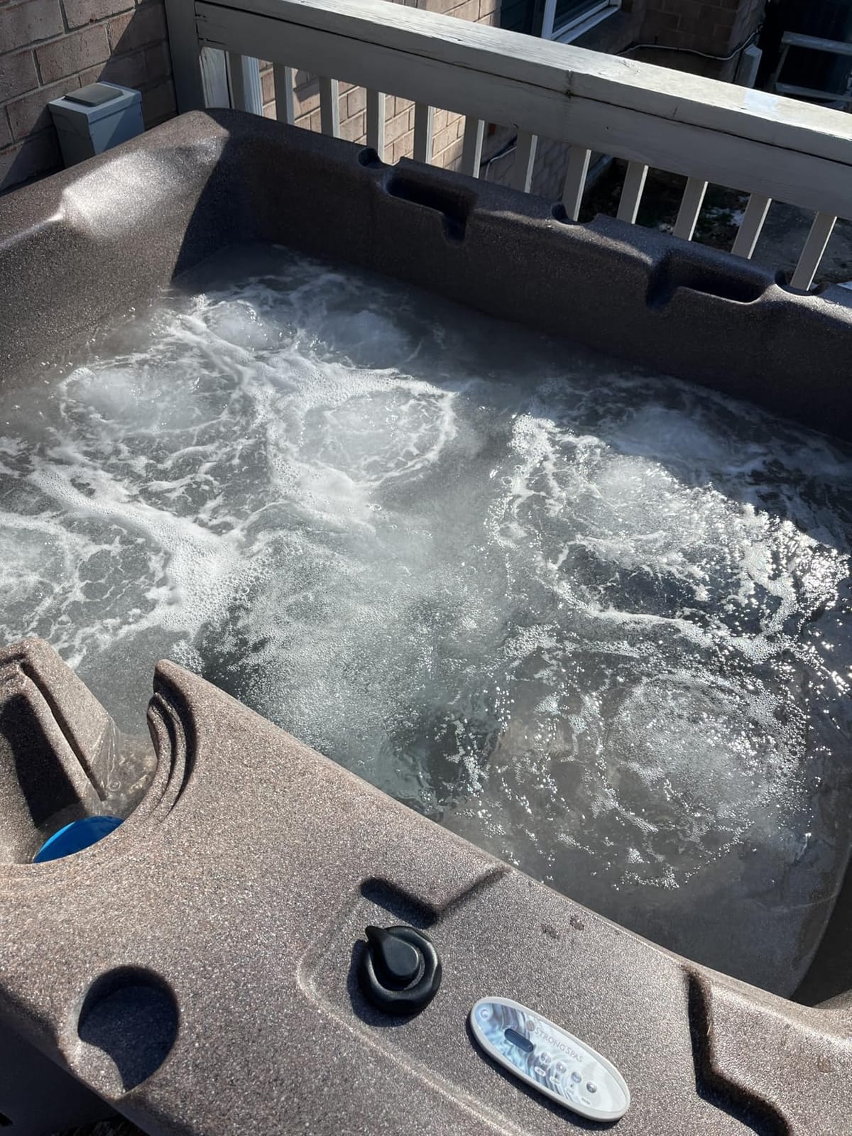 Aqualife Current Outdoor Hot Tub, Free Extras, Fits 4-Adults, Plug and Play Spa, Free Cover Included customer photo 2