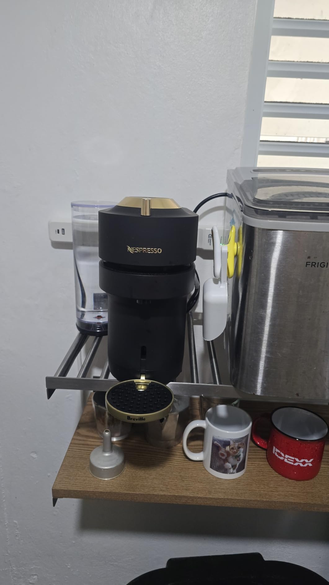 Nespresso Vertuo Pop+ Coffee & Espresso Maker by Breville, Black & Gold customer photo 2