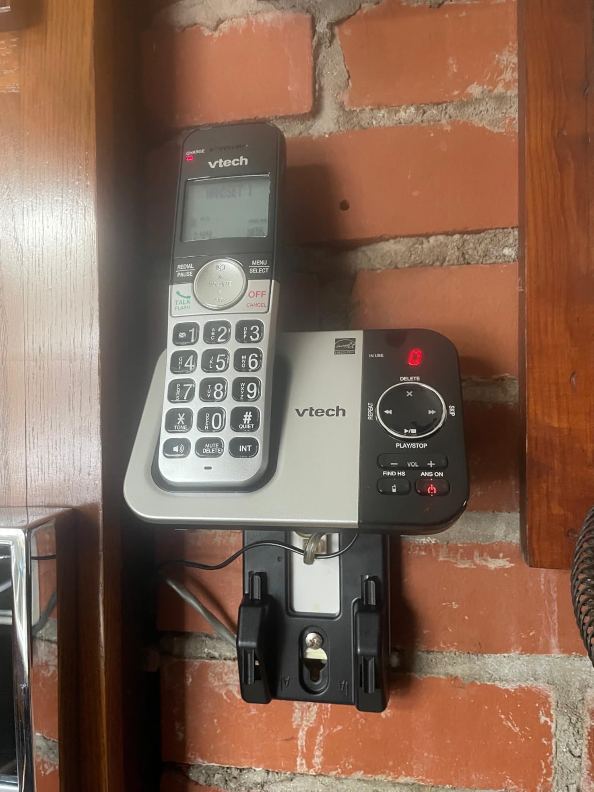 VTech Cordless Phone with 2 Handsets — Big Buttons, Large Backlit Display, Answering Machine, DECT 6.0, Caller ID, Intercom, Easy to Use, Silver/Black | VG232-2 customer photo 1