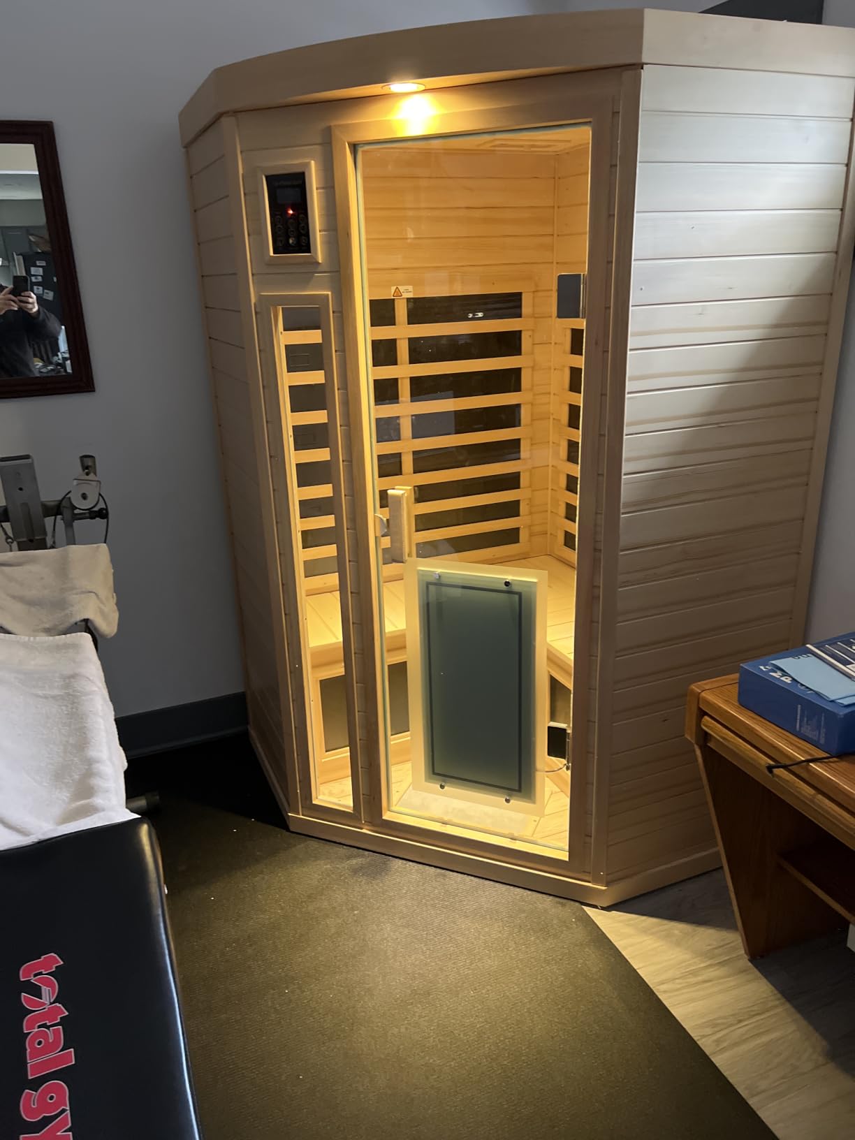 Full Spectrum Sauna, Outdoor Sauna w/Red Light Therapy, 1950W 20A customer photo 1