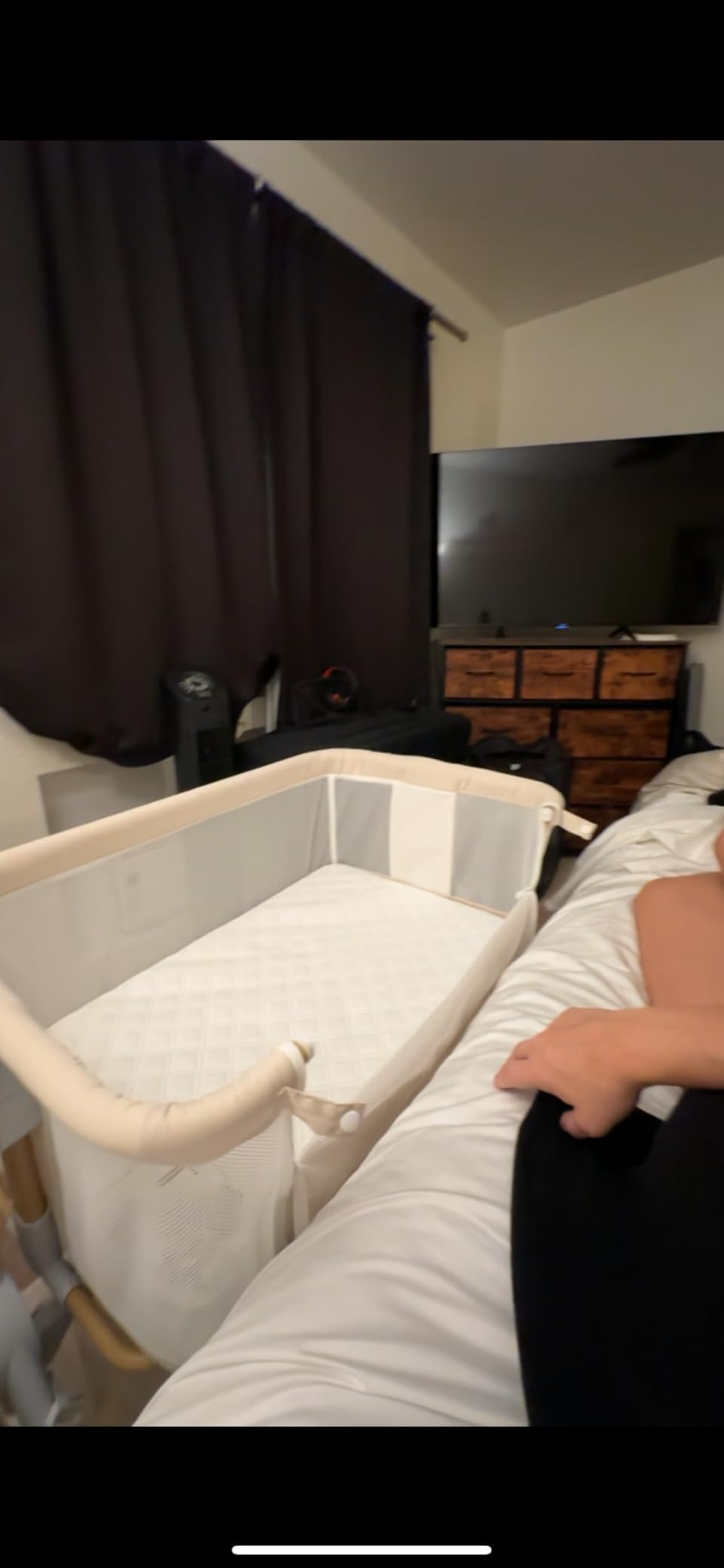 3 in 1 Baby Bassinet,Bedside/Rocking Bassinet for Baby,Bedside Crib with lockable Wheels,Waterproof Mattress,Adjustable 6 Heights,Portable Bassinets Bedside Sleeper for Newborn Infant-Beige customer photo 1