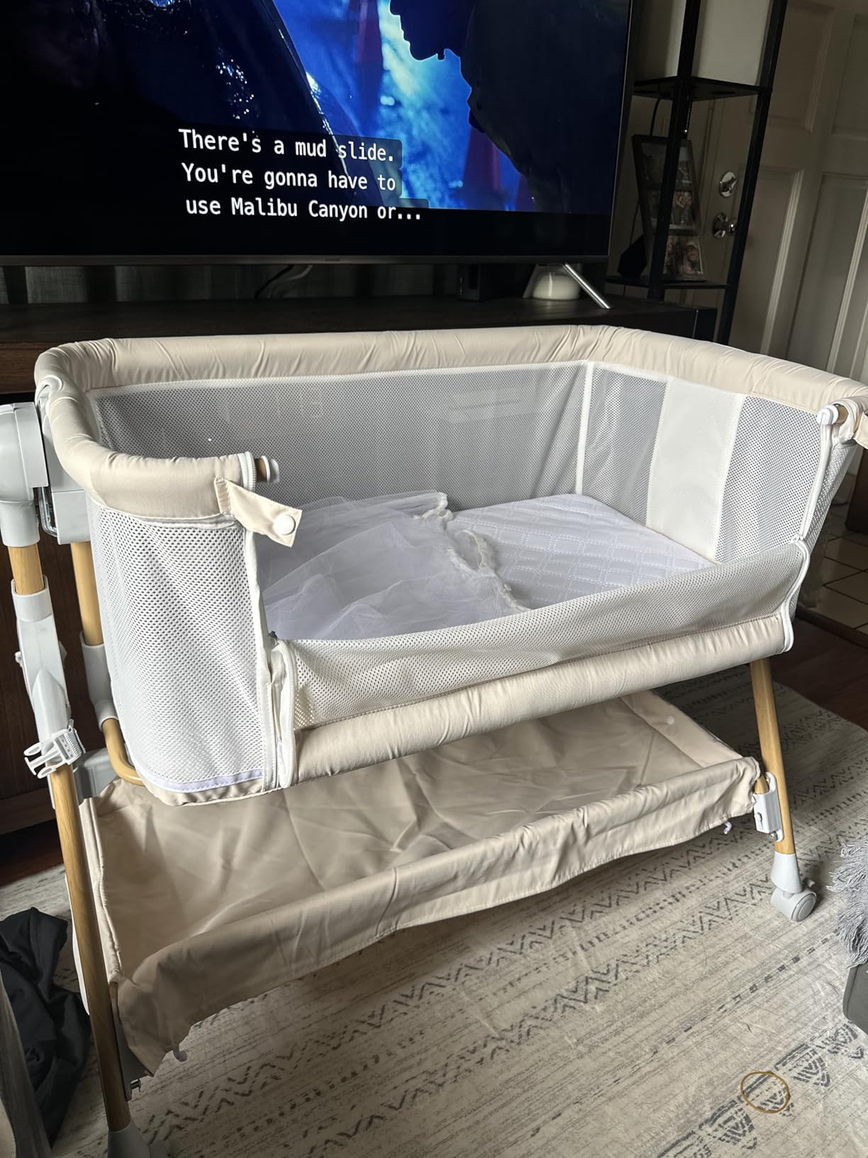 3 in 1 Baby Bassinet,Bedside/Rocking Bassinet for Baby,Bedside Crib with lockable Wheels,Waterproof Mattress,Adjustable 6 Heights,Portable Bassinets Bedside Sleeper for Newborn Infant-Beige customer photo 2