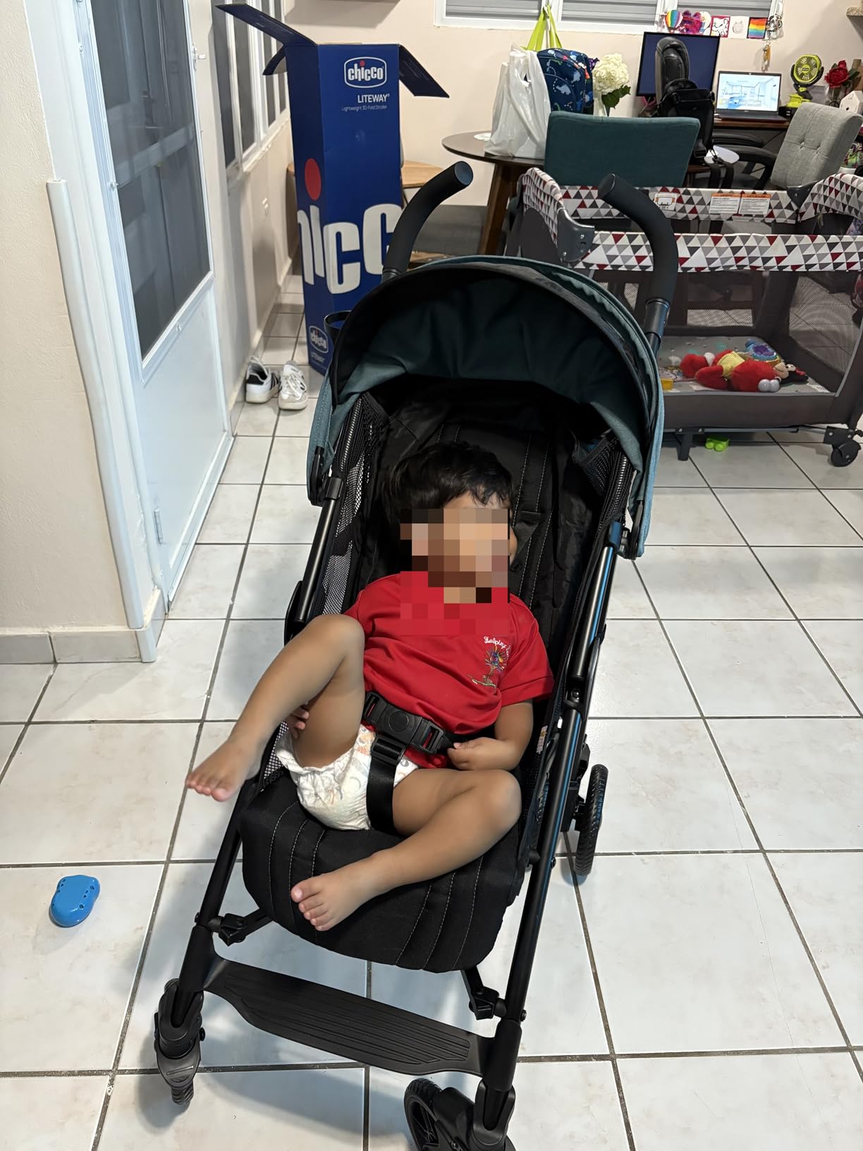 Chicco Liteway Stroller, Compact Fold Baby Stroller with Canopy, Lightweight Aluminum Frame Umbrella Stroller, for Use with Babies and Toddlers up to 40 lbs, Arctic/Blue customer photo 1