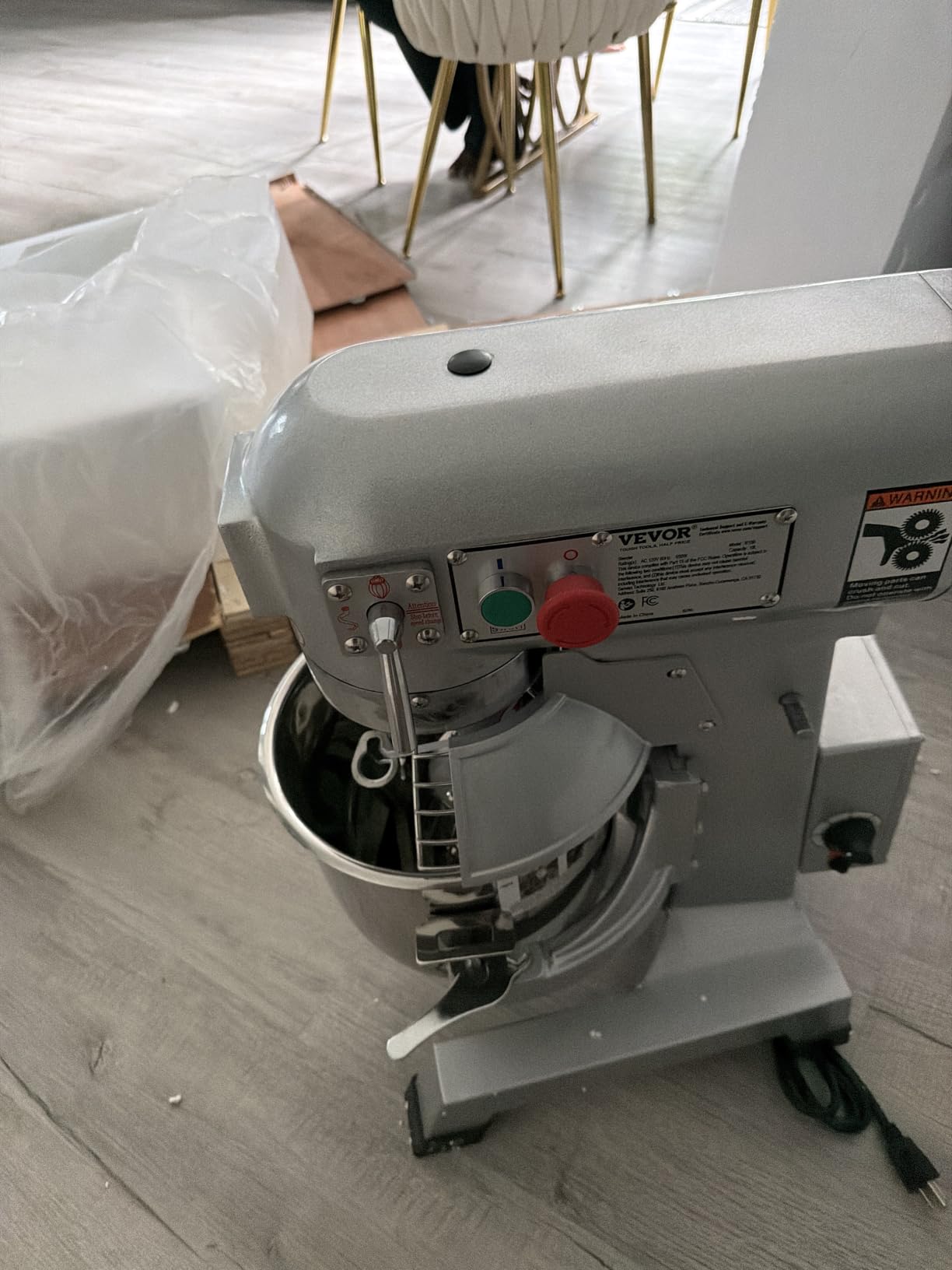 VEVOR Commercial Food Mixer, 20Qt Commercial Mixer with Timing Function, 750W Stainless Steel Bowl Heavy Duty Electric Food Mixer Commercial with 3 Speeds Adjustable 108/199/382 RPM, Dough Hook Whisk customer photo 2