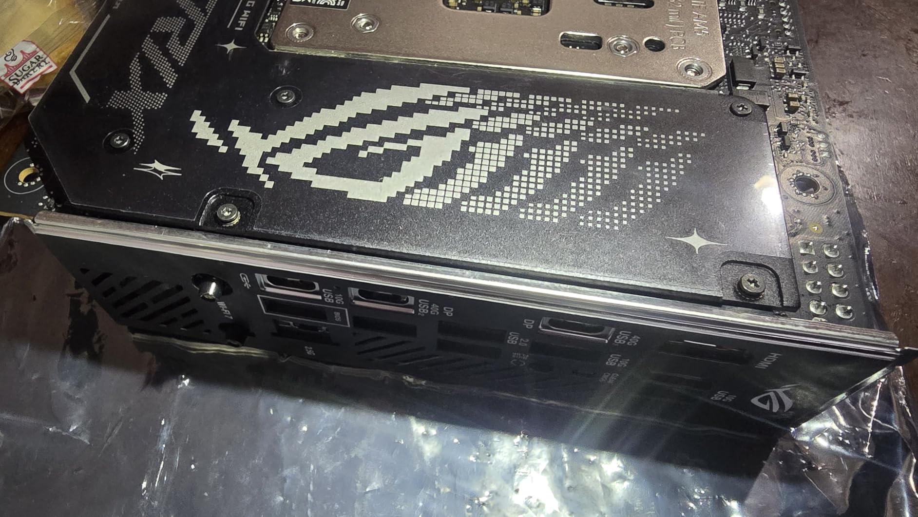 ASUS ROG STRIX X870-I GAMING WIFI AMD AM5 X870 Mini ITX motherboard 10+2+1 power stages, Dynamic OC Switcher, Core Flex, DDR5 AEMP, WiFi7, 2x M.2, PCIe 5.0, Q-Release Slim, USB4, AI OCing & Networking customer photo 1