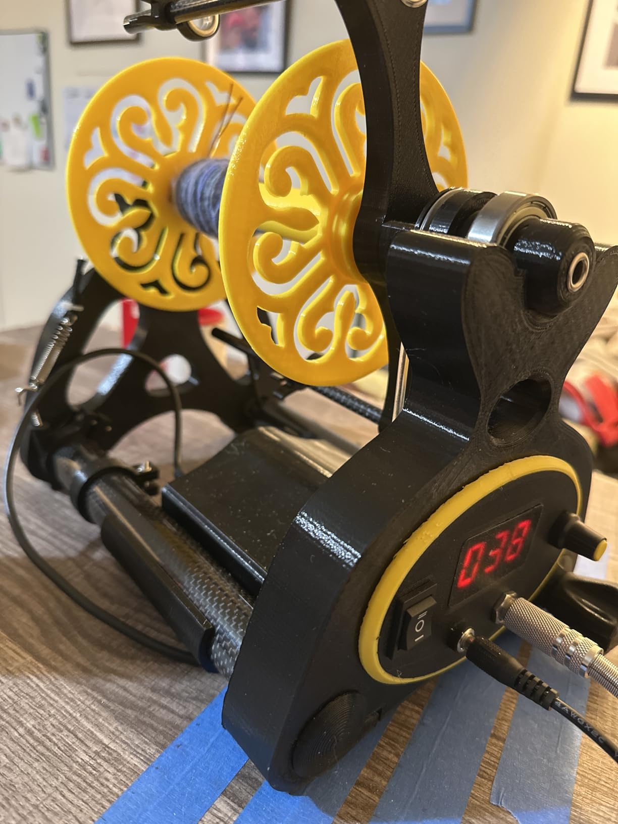 Electric Yarn Spinner Kit with Foot Controller & 3 Bobbins, Small Yarn Winder with Forward & Reverse customer photo 2