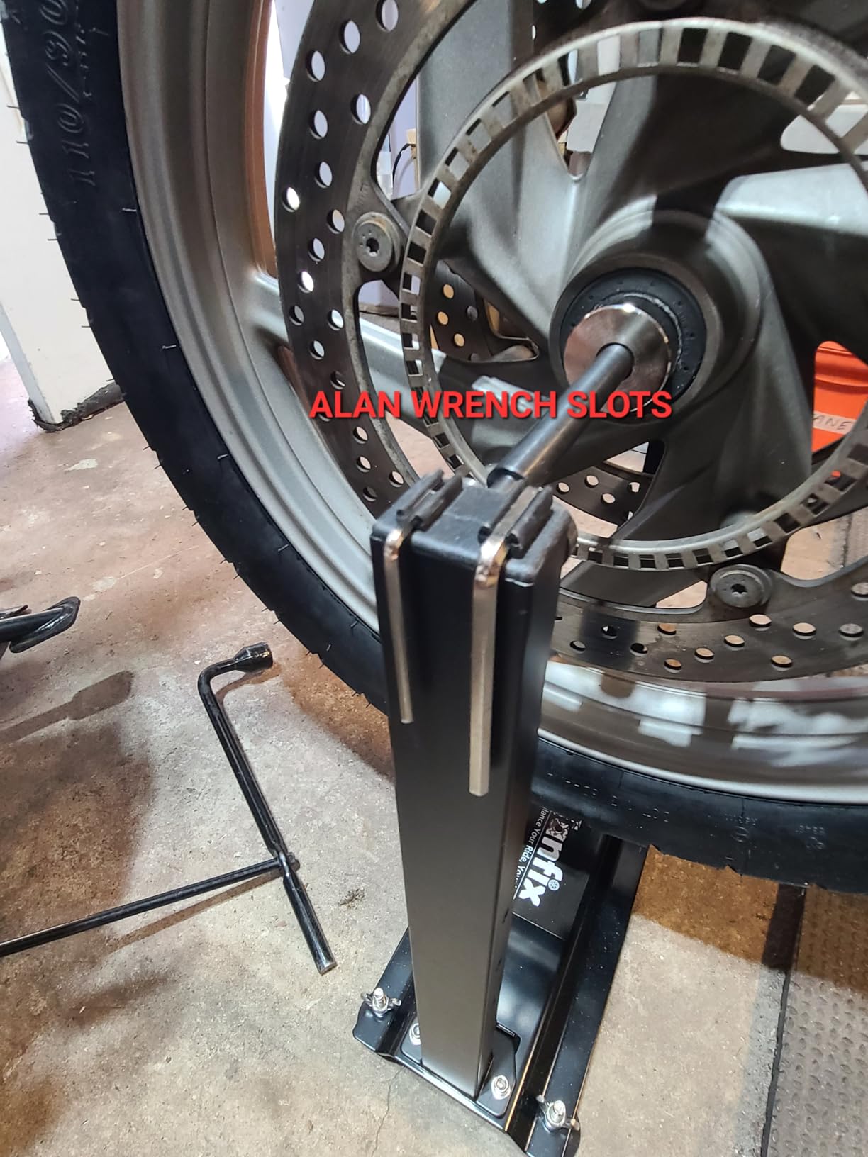 Motorcycle Wheel Balancer for Static and Dynamic Balancing | Tire Balancing Tool with Truing Pointer for Most Motorcycles，Off-Road Bikes and Sport Bikes customer photo 1