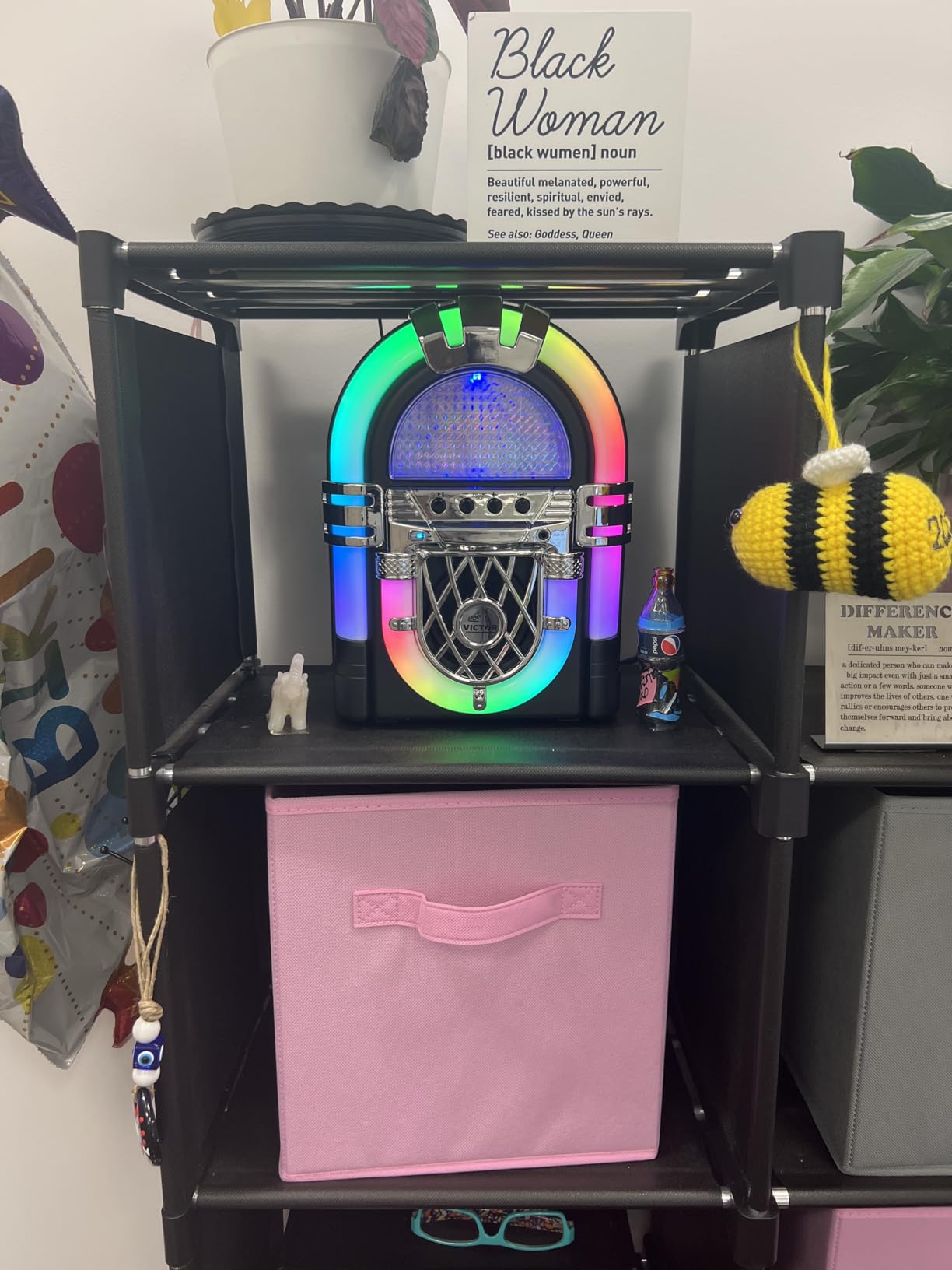 VICTOR VDTJ-1000 Mini Bluetooth Jukebox with Multicolor LED Lighting customer photo 1